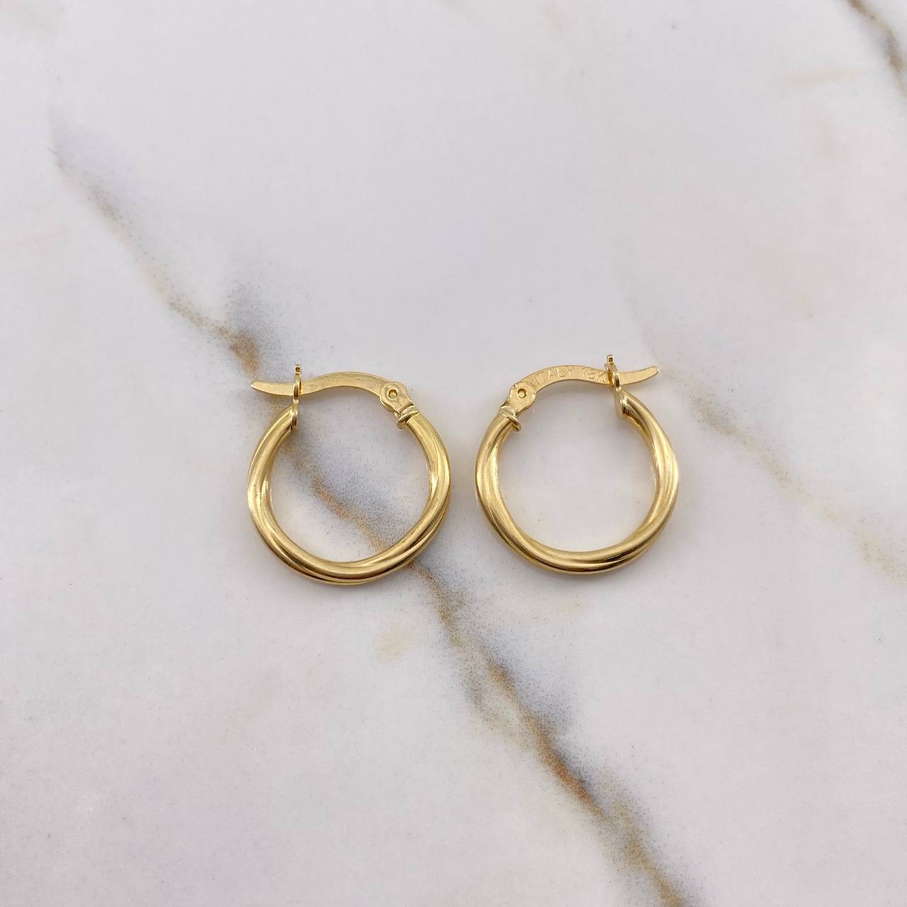 Candongas Lui 1.85gr / 1.9cm / Rayadas Oro Amarillo 18K #