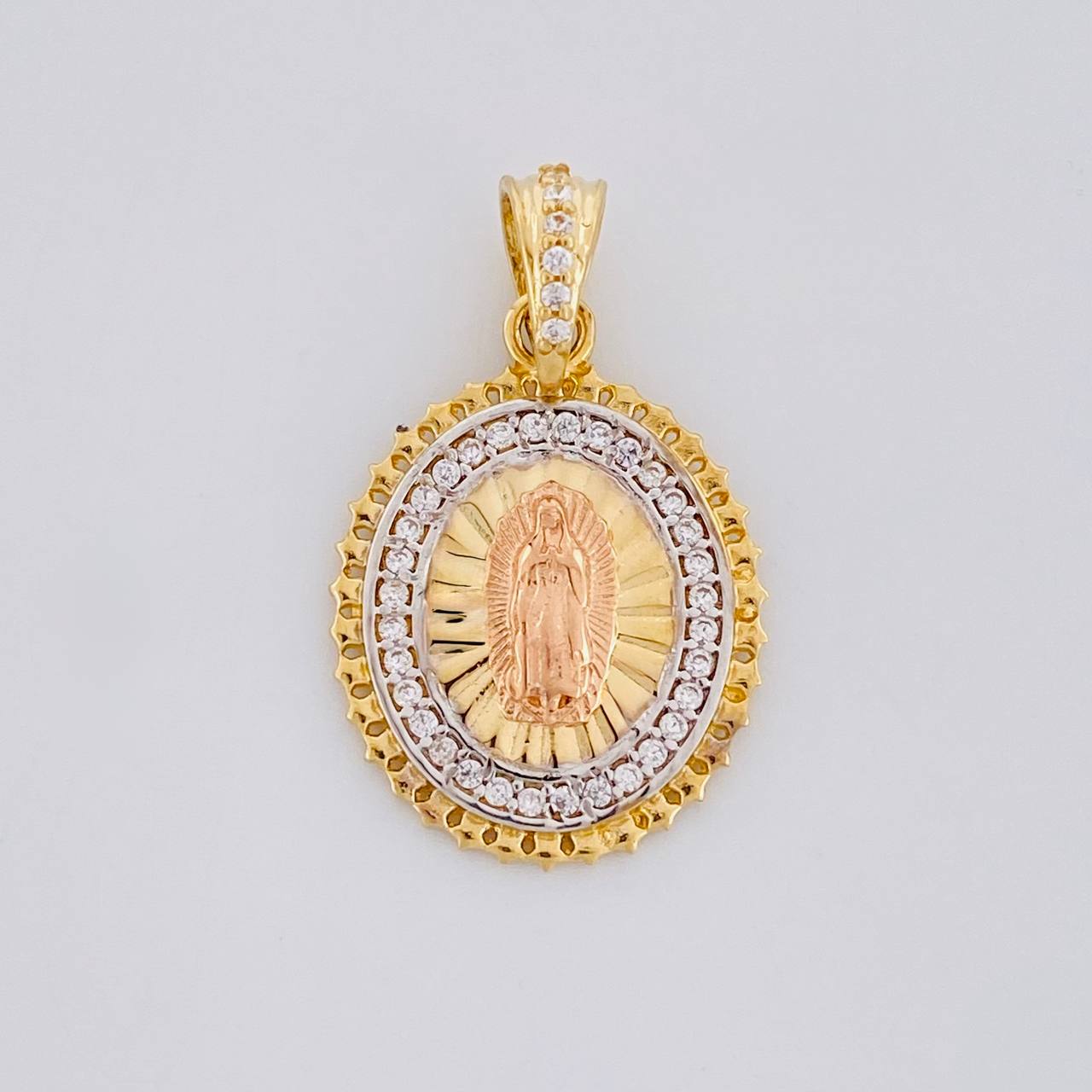 Pendant Virgin of Guadalupe 2.85g / 1 in Three Golds 18K
