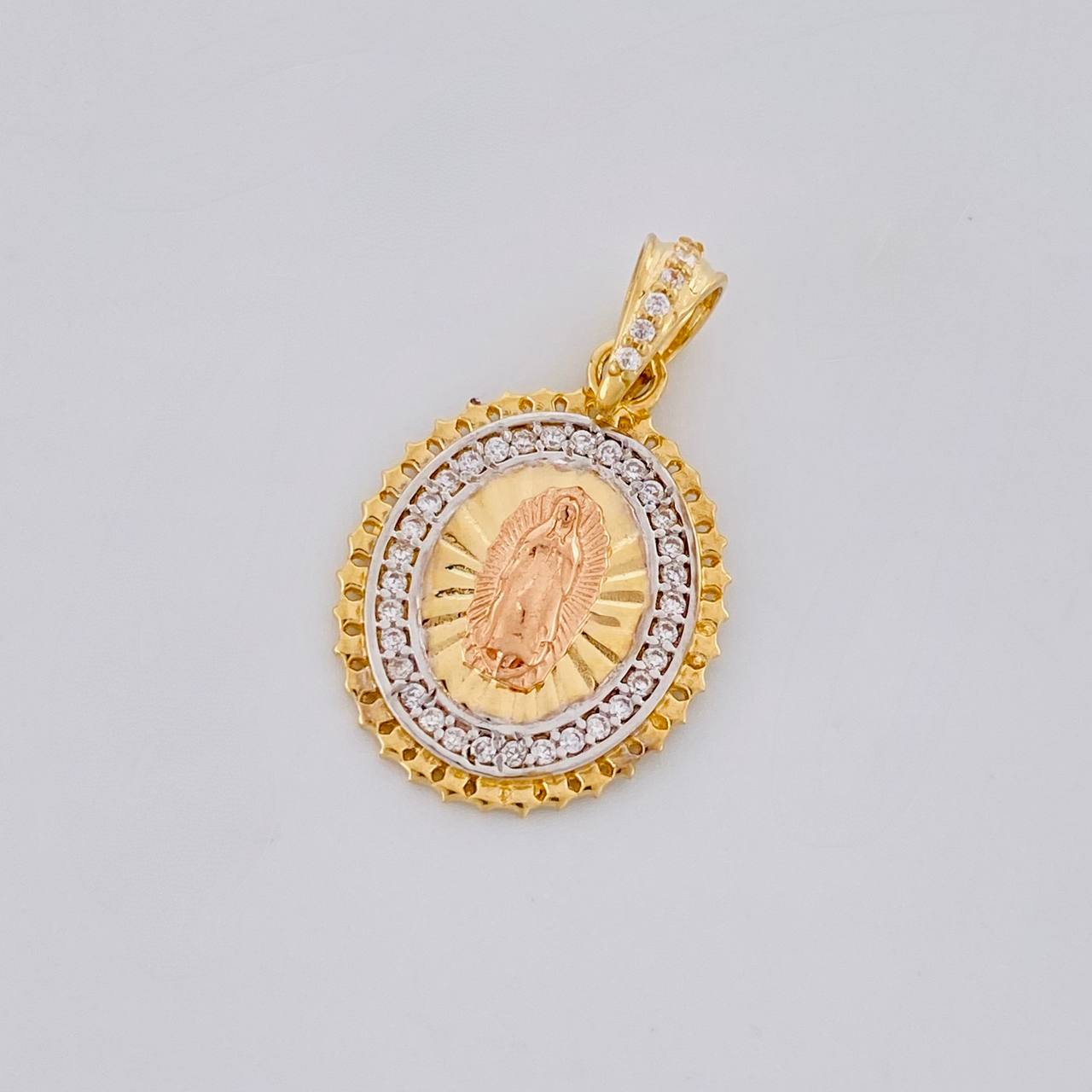 Pendant Virgin of Guadalupe 2.85g / 1 in Three Golds 18K