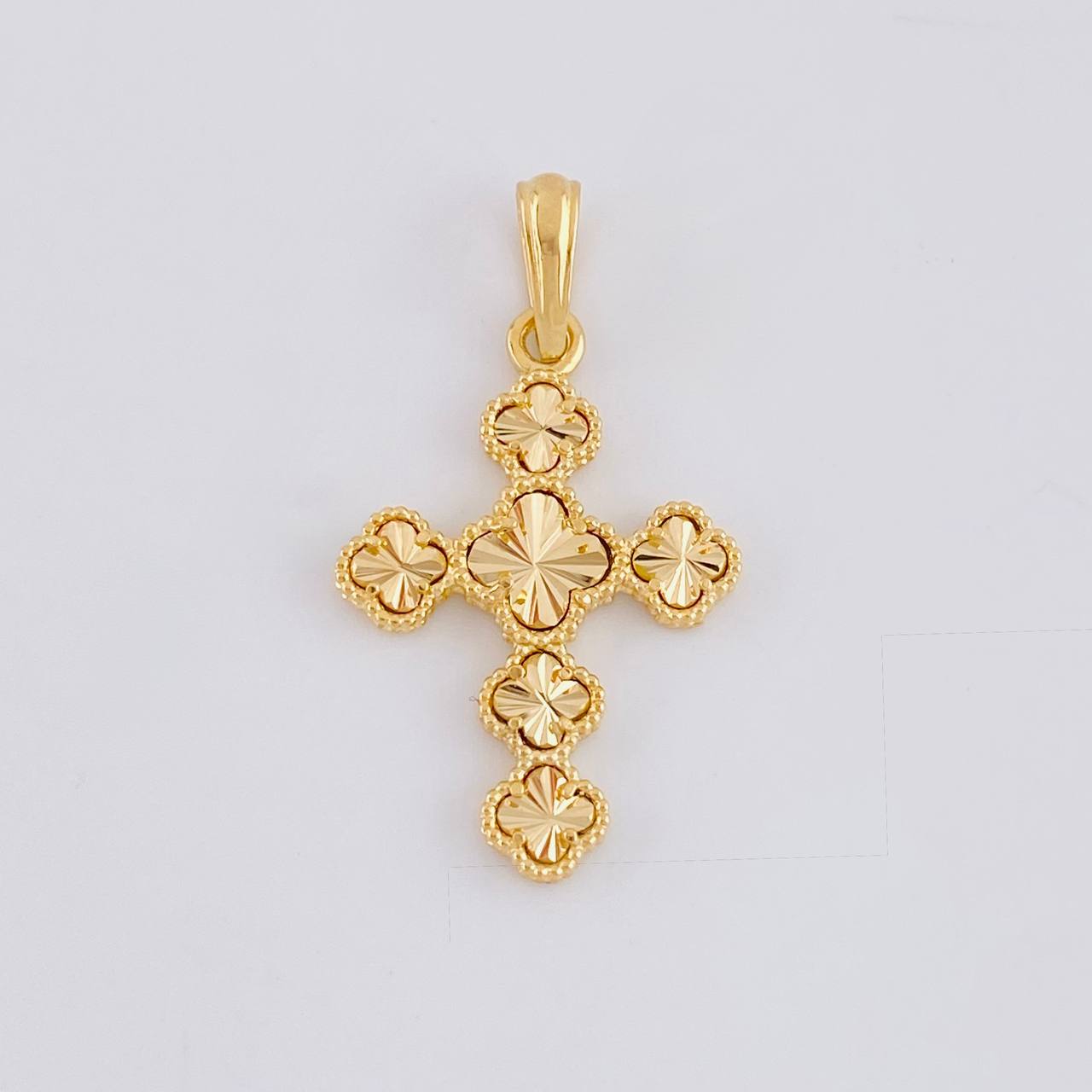 Dije Cruz Trebol 2.6g / 1 1/4 in Oro Amarillo 18K