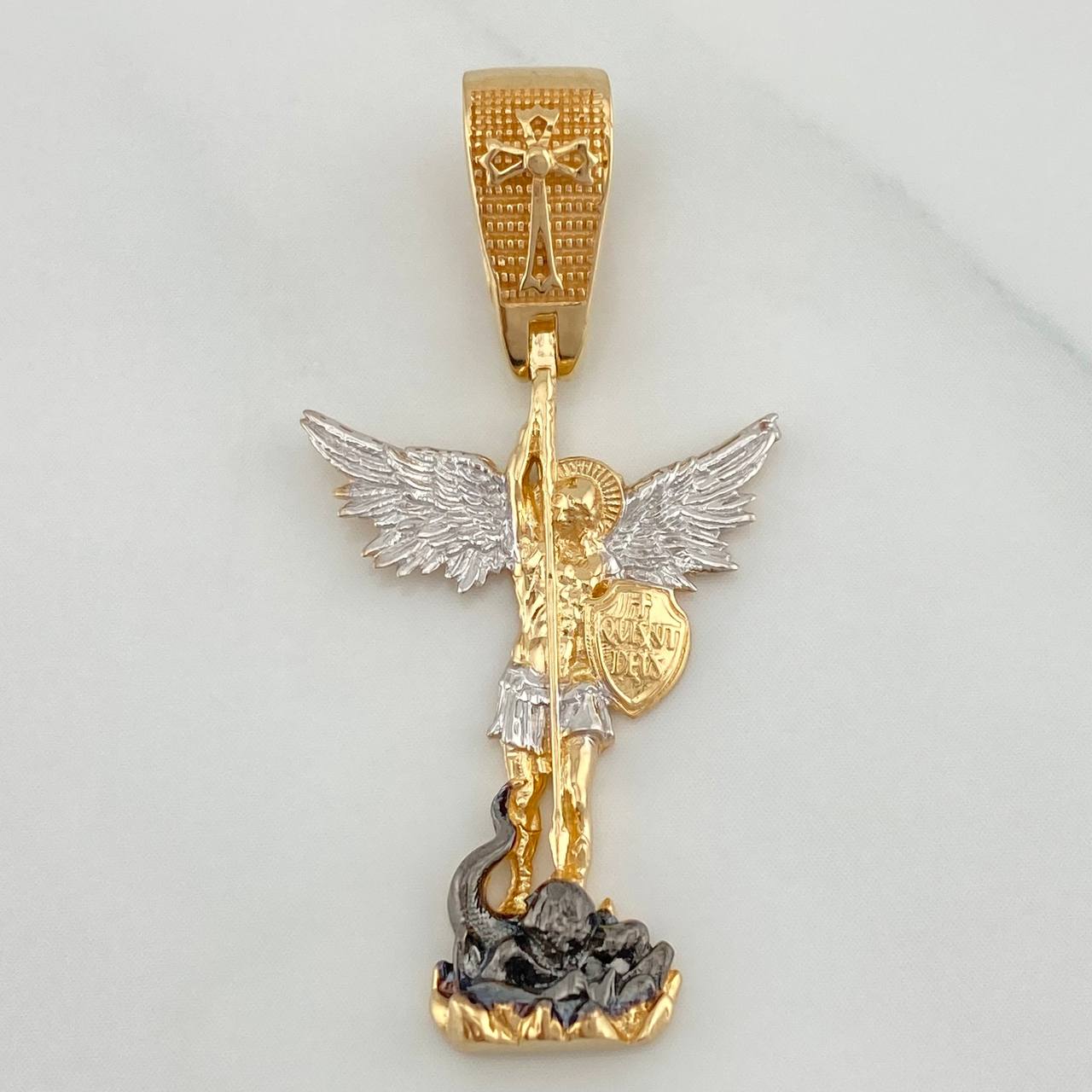 Dije San Miguel Arcangel 4.7 g / 1 1/2 in Tres Oros 18K