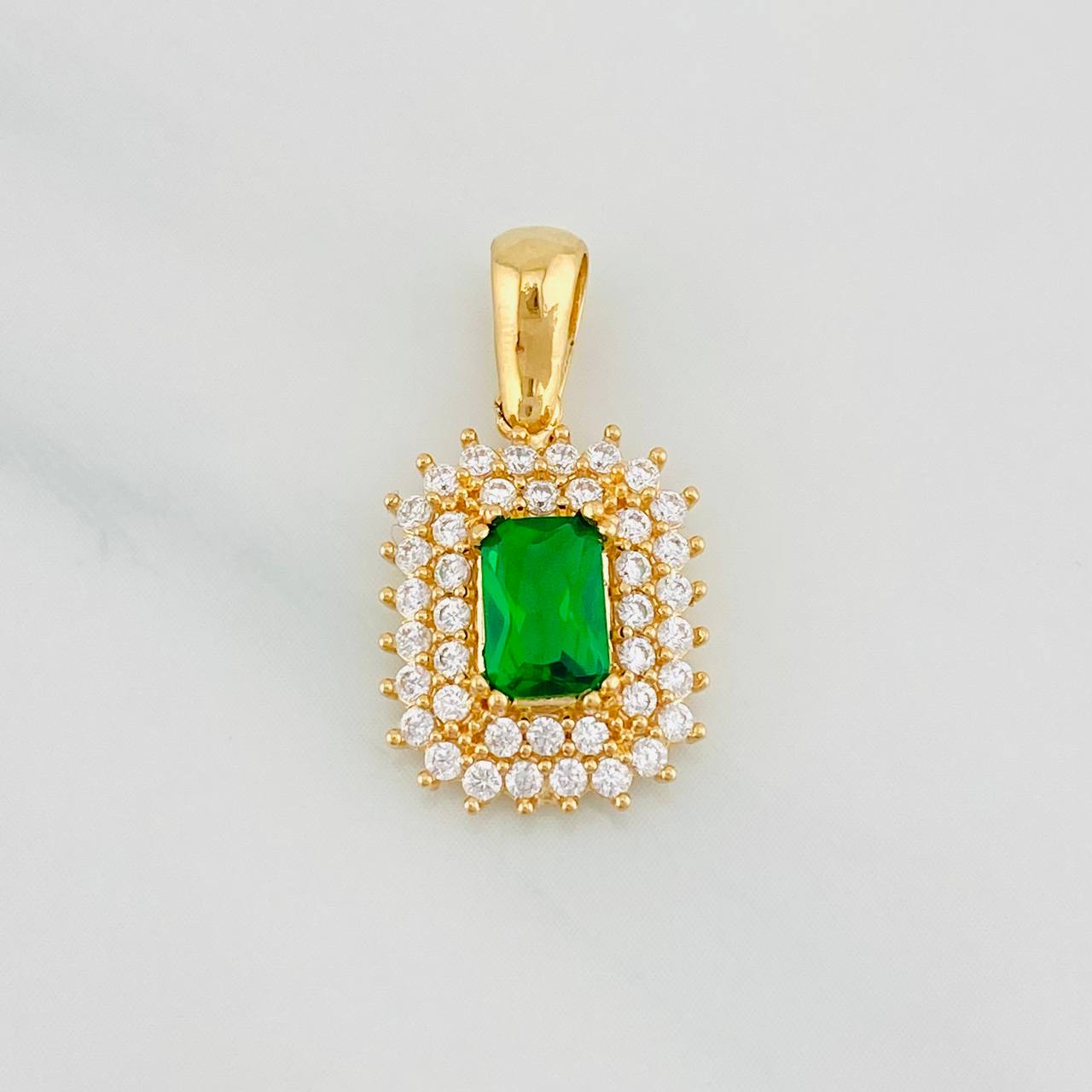 Pendant Halo Sparkle 2.15g / 3/4 in 18K Yellow Gold