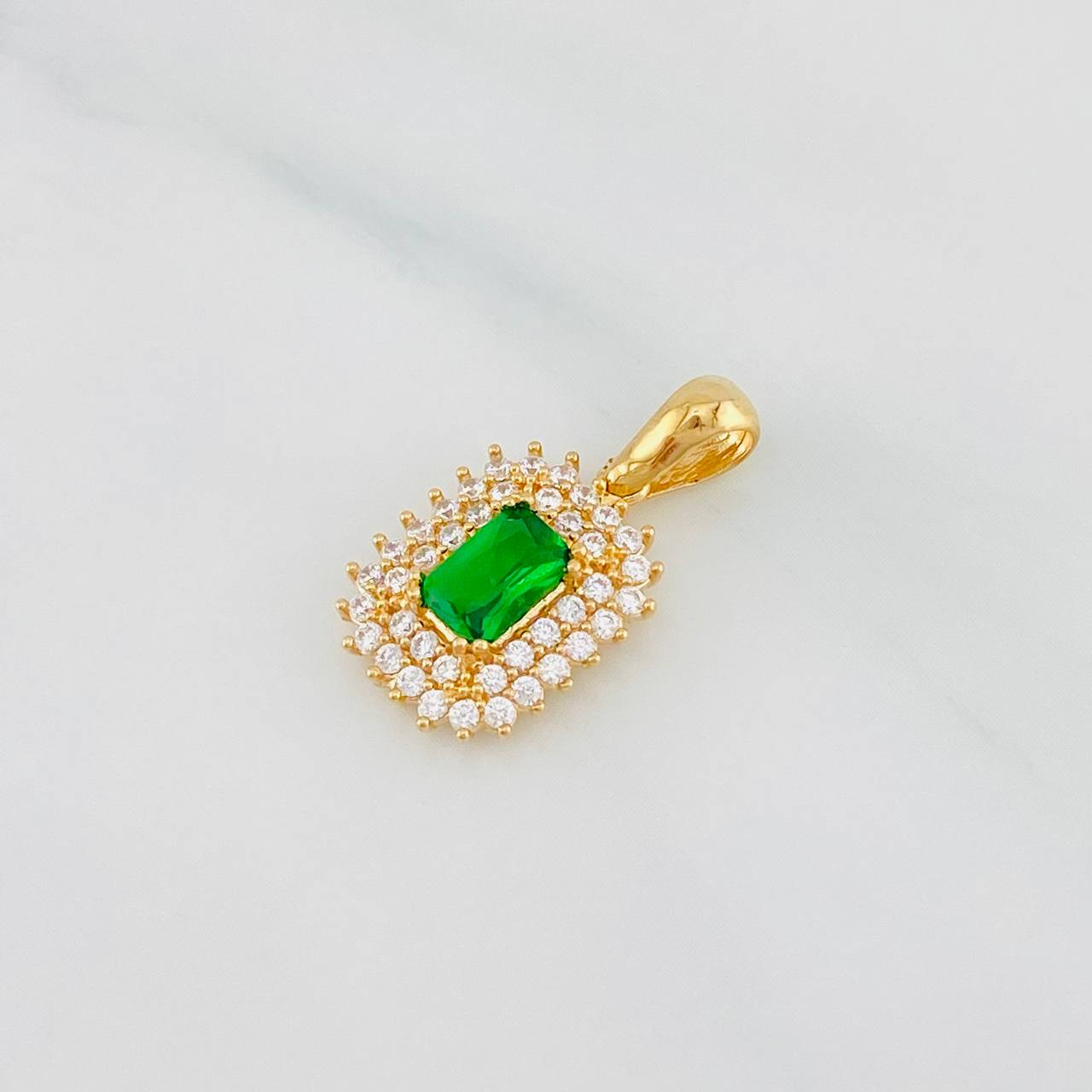 Pendant Halo Sparkle 2.15g / 3/4 in 18K Yellow Gold