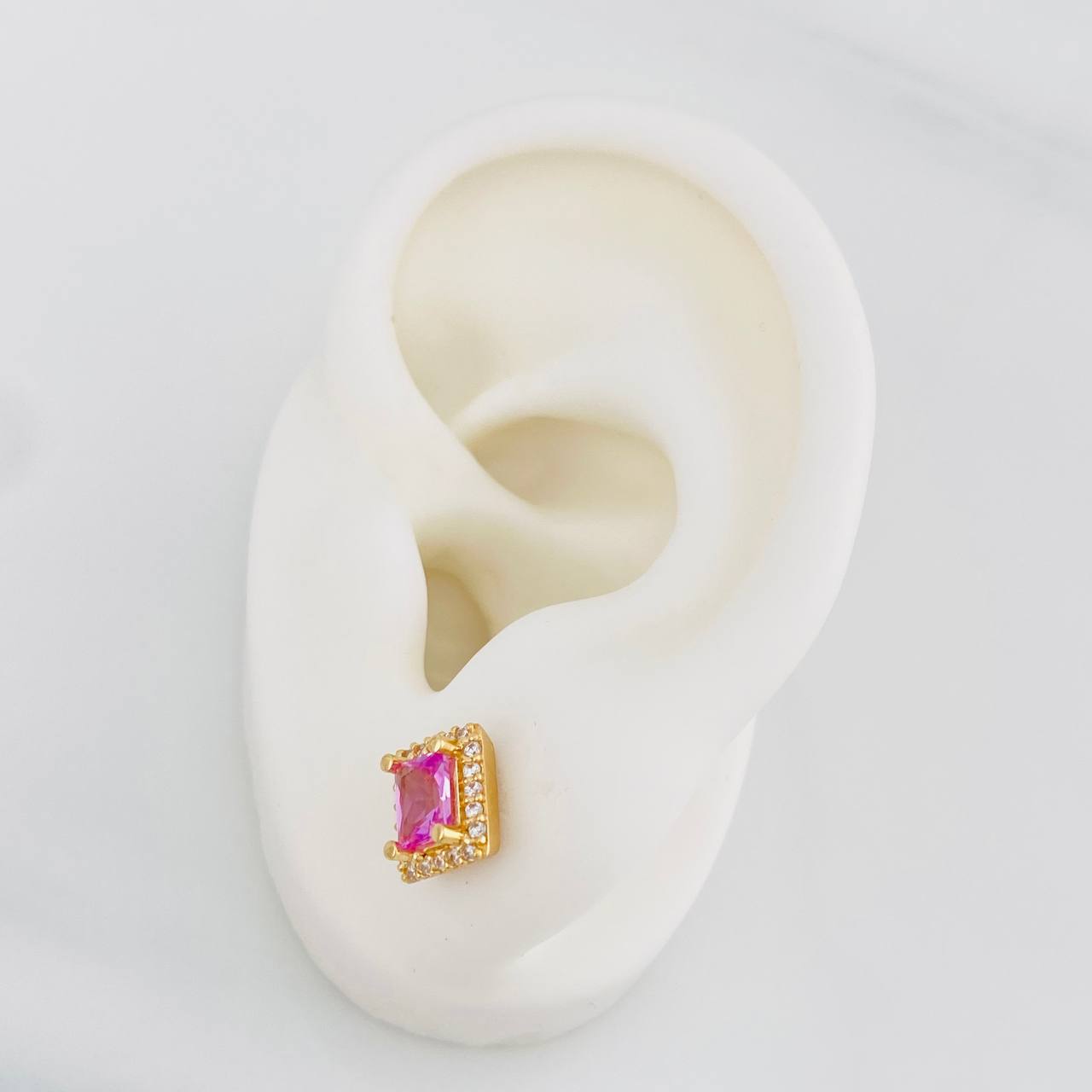 Stud Earrings Square Halo 2.55g / in / 7.1mm Yellow Gold 18K