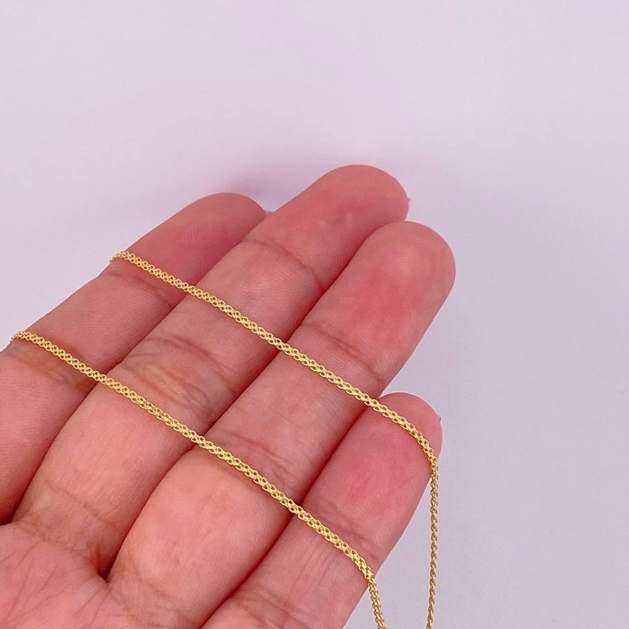 Cadena China 1.85gr / 17 3/4 in / 1.3mm Oro Amarillo +1 18K *