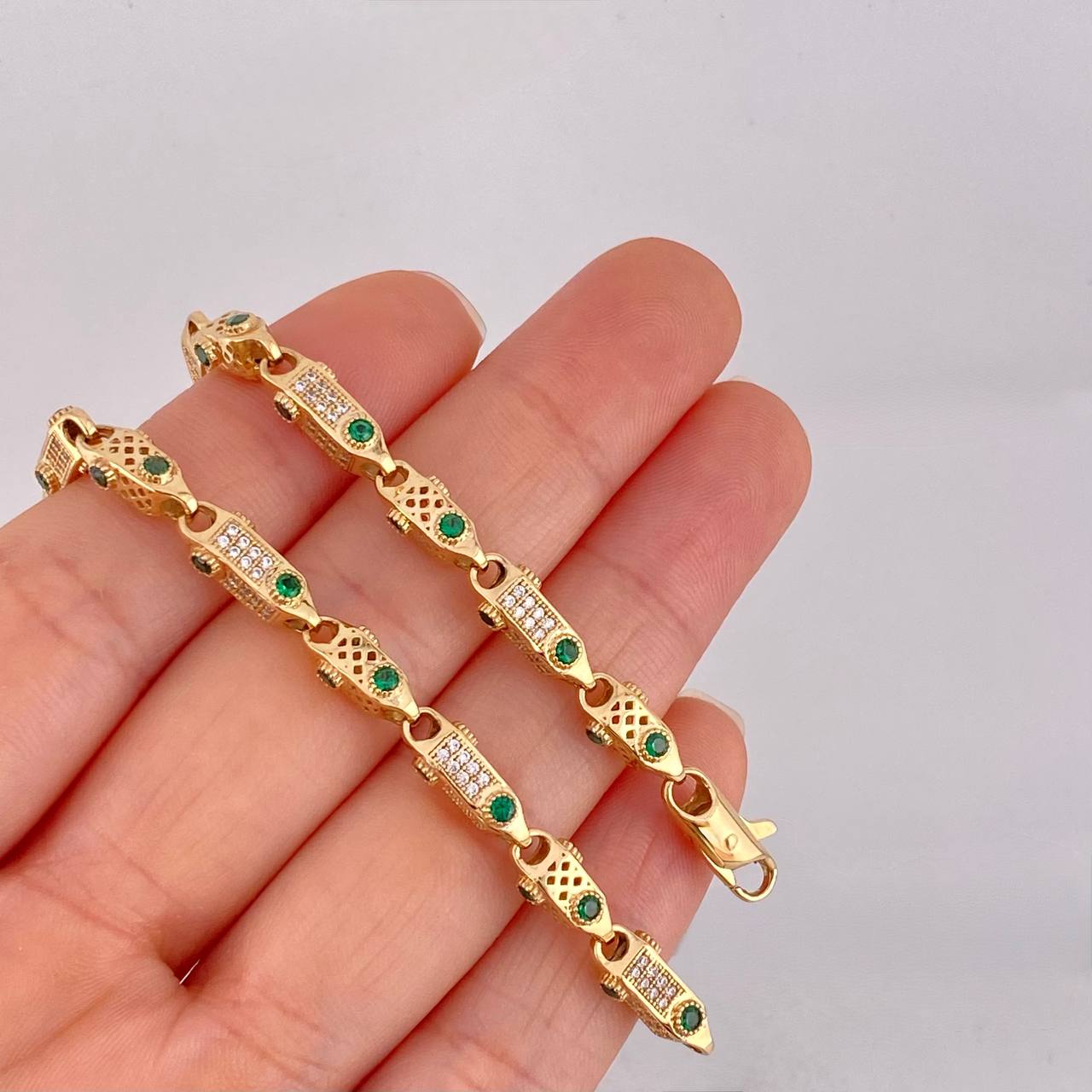Cadena Rustica Cilindros Tridimensionales 52.2g / 26 in / 5.5mm Oro Amarillo 18K