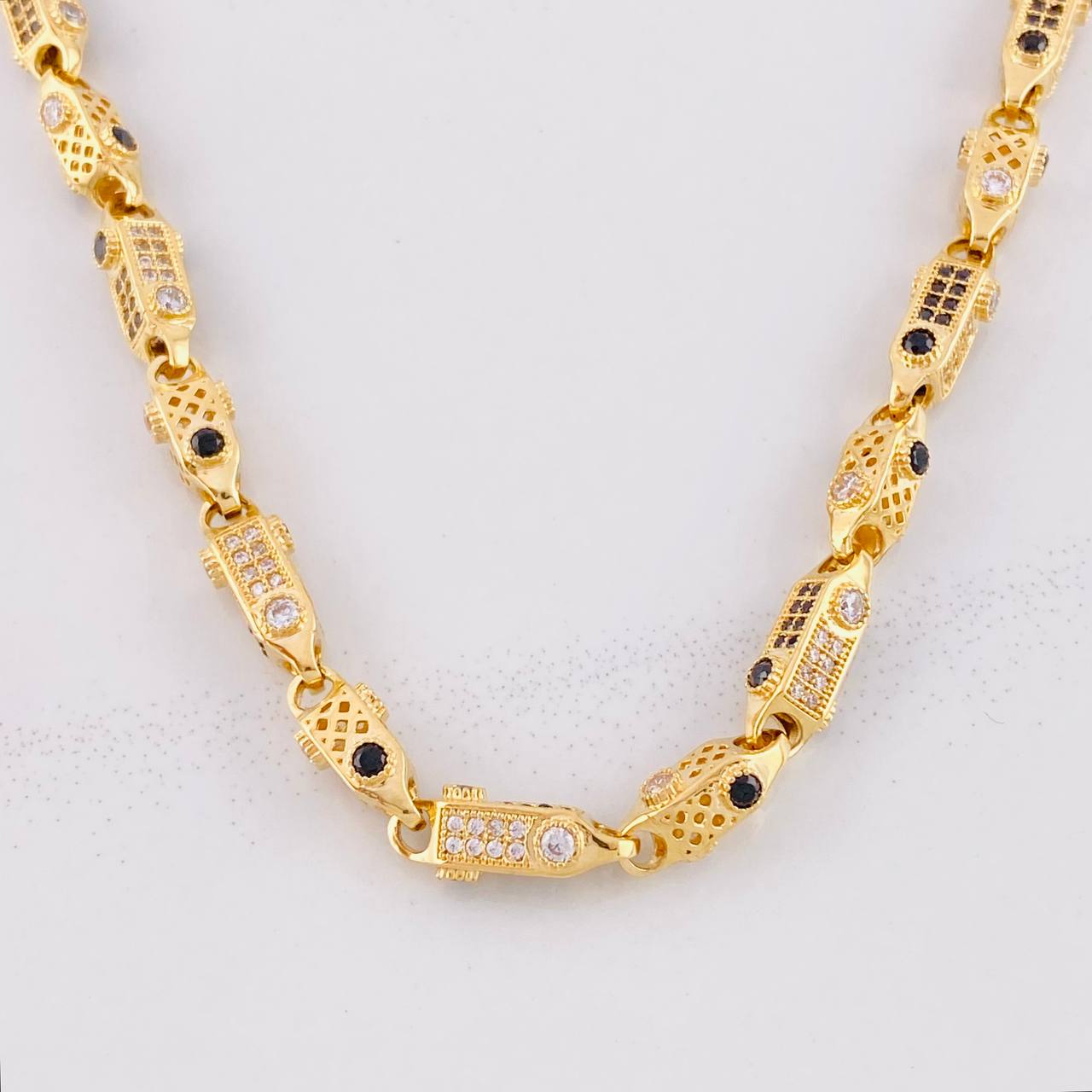 Rustic Chain Three-Dimensional Cylinders 54.3g / 26 in / 5.6mm Yellow Gold 18K