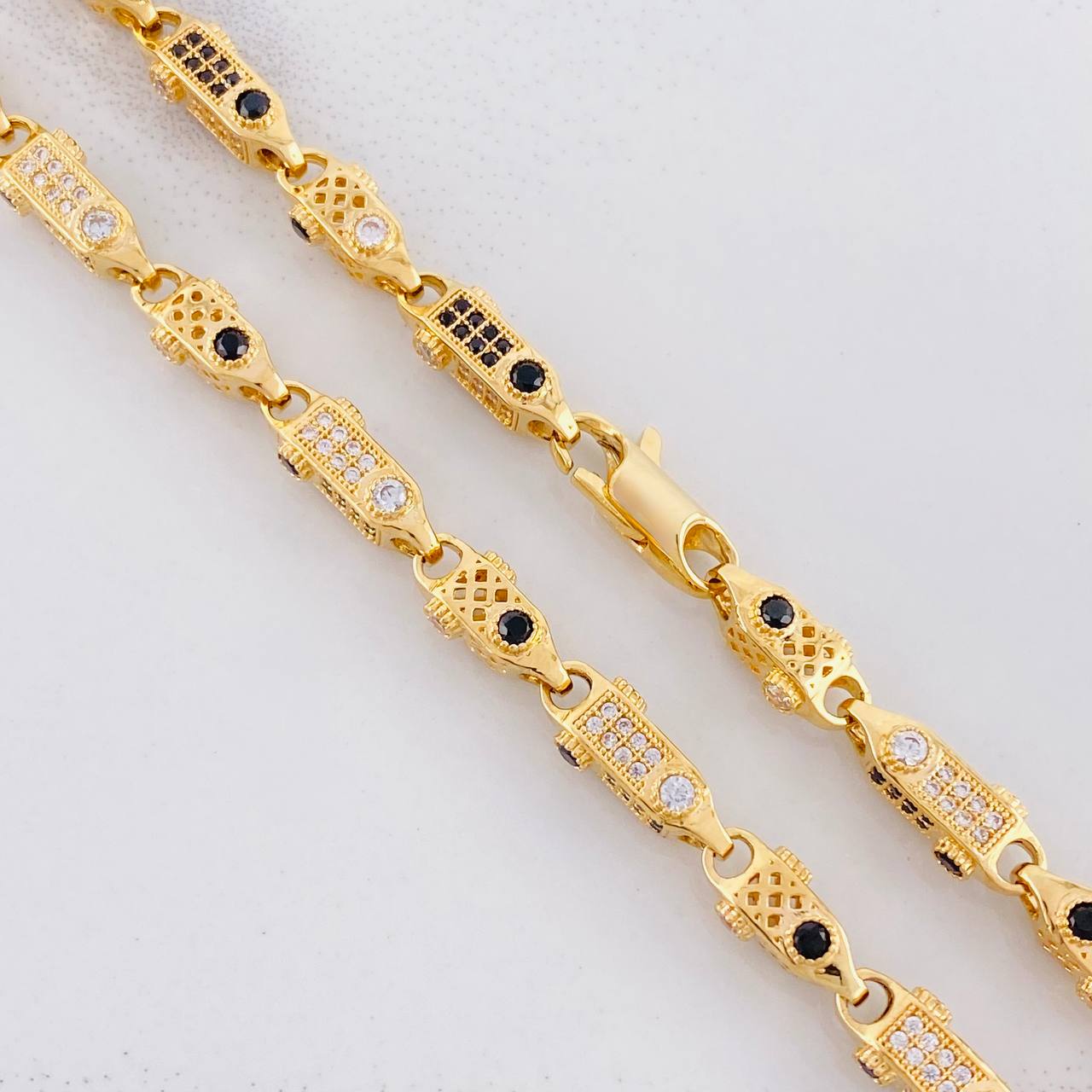 Rustic Chain Three-Dimensional Cylinders 54.3g / 26 in / 5.6mm Yellow Gold 18K