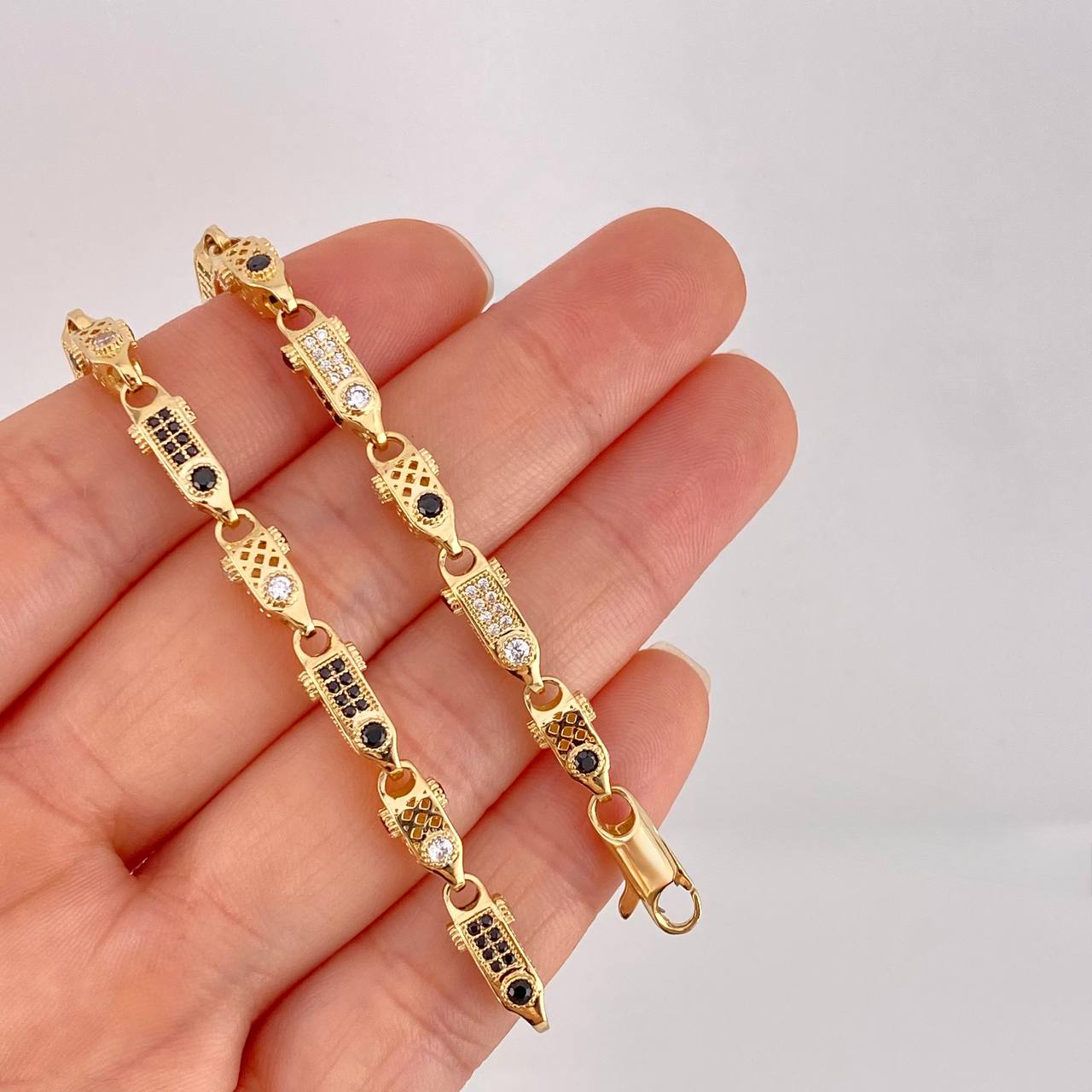 Rustic Chain Three-Dimensional Cylinders 54.3g / 26 in / 5.6mm Yellow Gold 18K