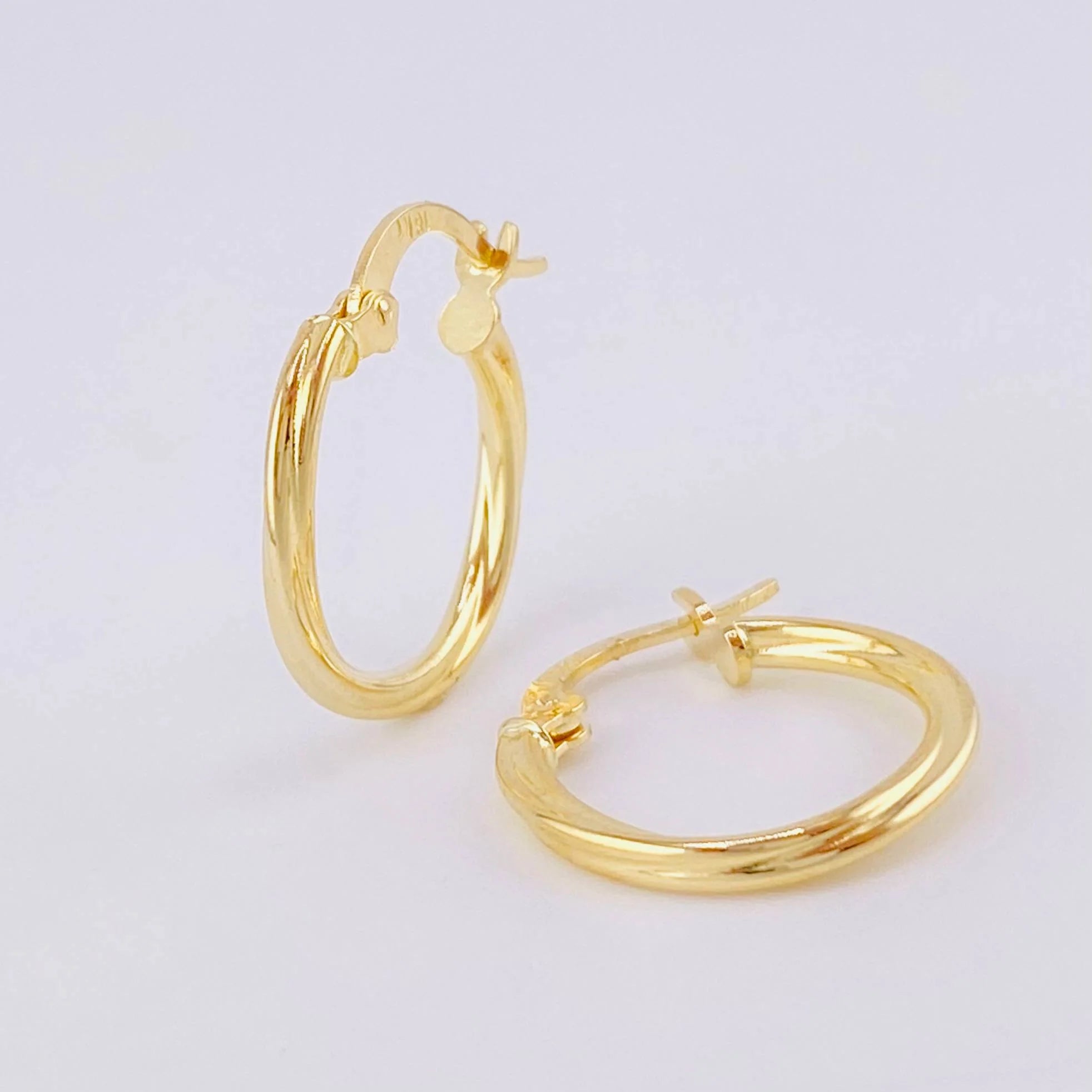 Candongas Arielle 0.9g / 1/2 in Oro Amarillo 18K