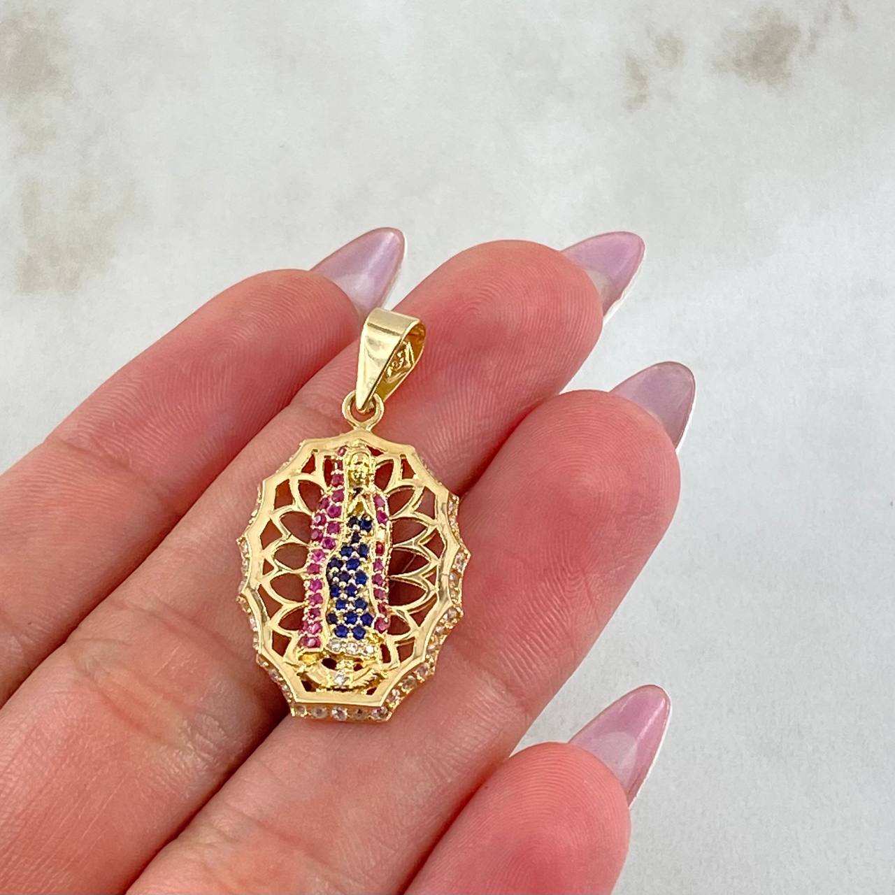 Dije Virgen Guadalupe 3.7gr / 1 1/4 in / Oro Amarillo 18K