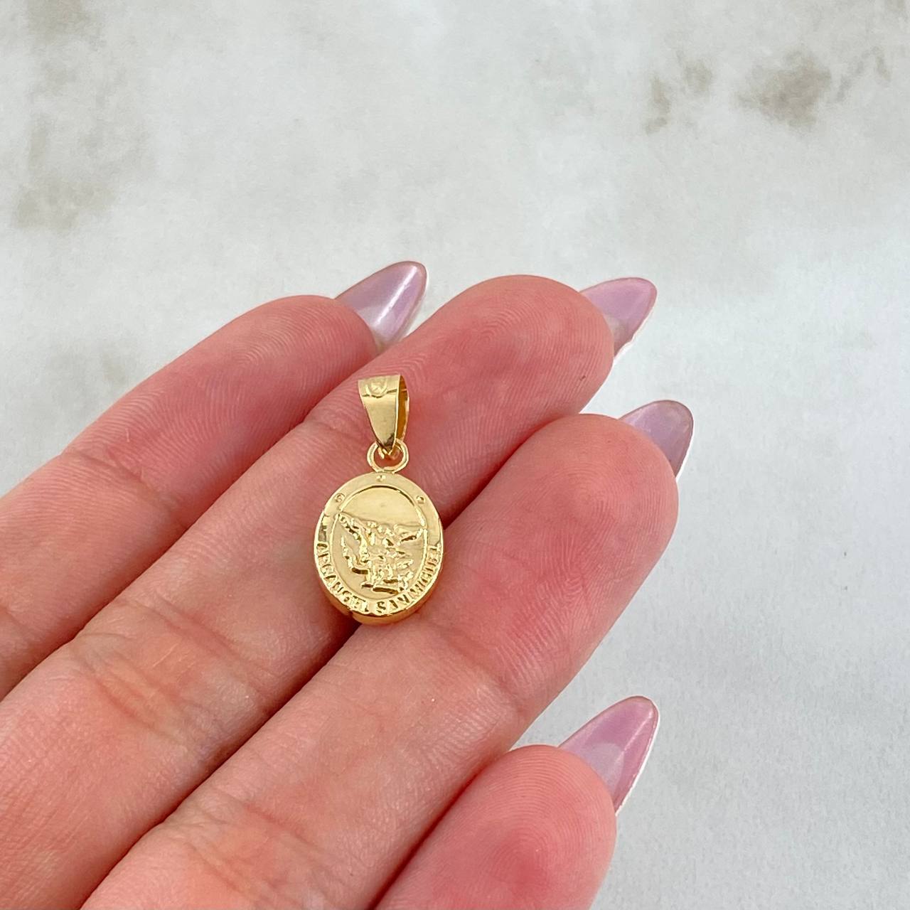 Dije San Miguel Arcangel 0.7gr / 3/4 in / Oro Amarillo 18K