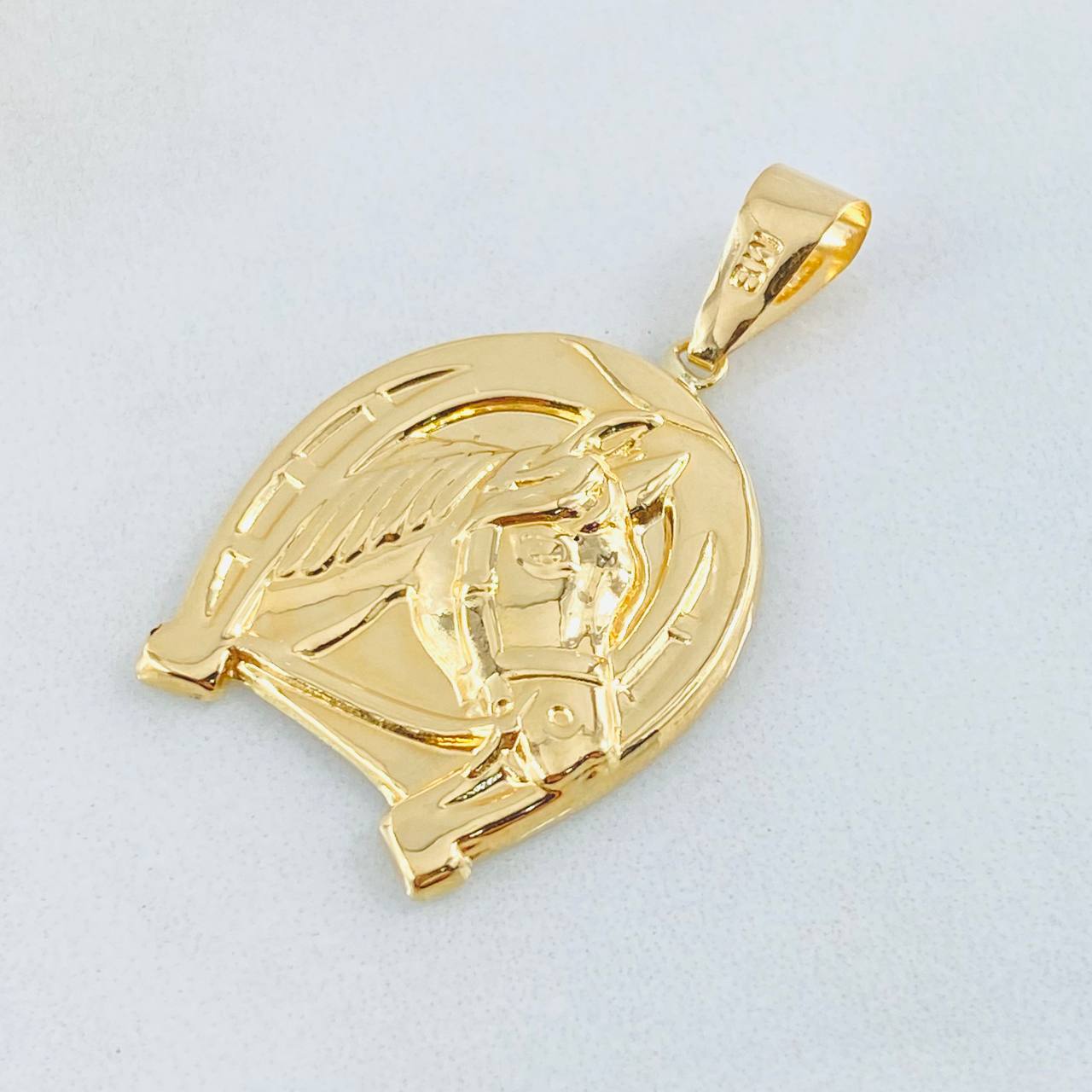 Dije Herradura Caballo 2.6gr / 1 1/2 in / Oro Amarillo 18K
