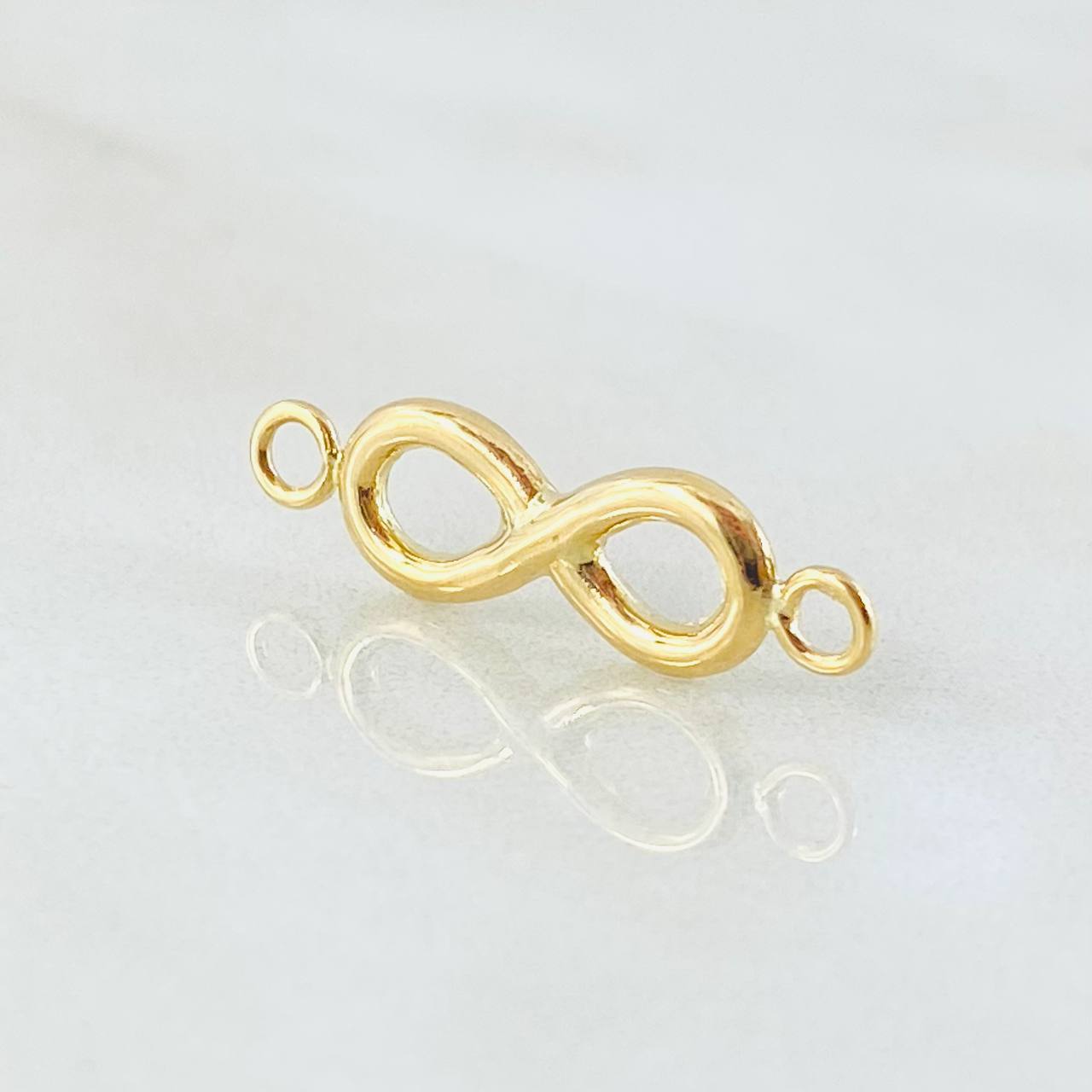 Charm Infinity 0.5gr / 0.8in / 18K Gold