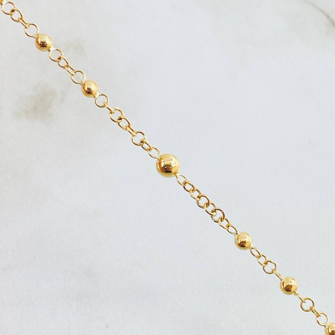 Rosario Virgen Milagrosa 6.6gr / 23 1/2 in / 3mm-4mm Oro Amarillo 18K *