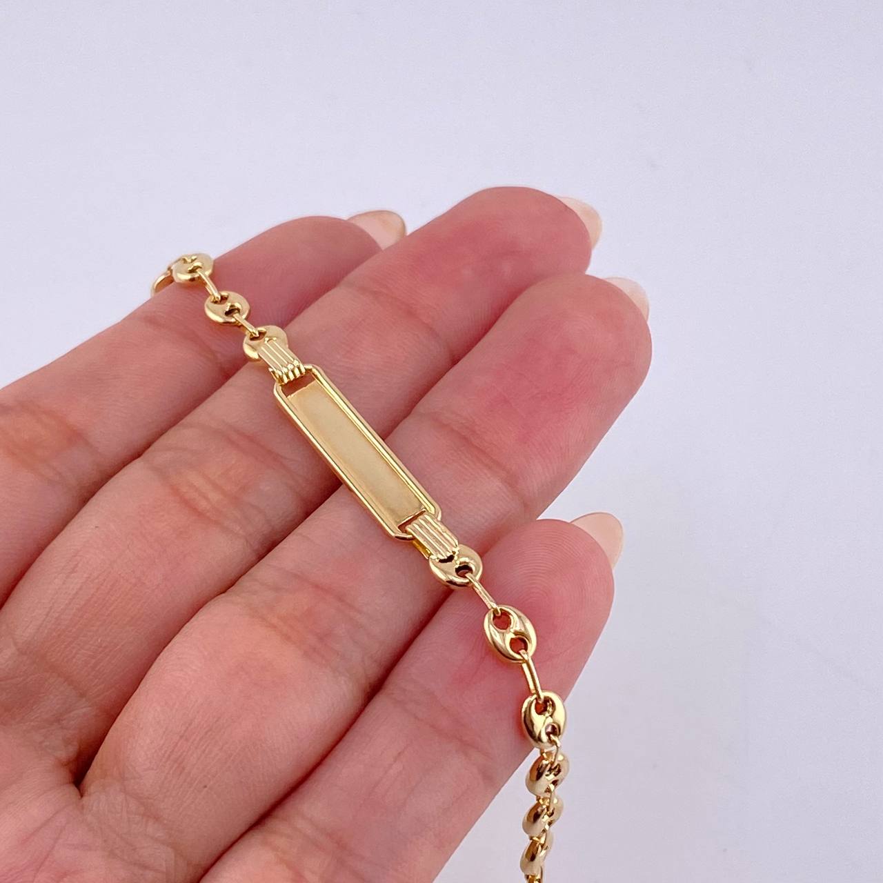 Baby Bracelet Gc Rectangular Plate 2.25 g / 6 1/2 in / 4.1 mm Yellow Gold 18K