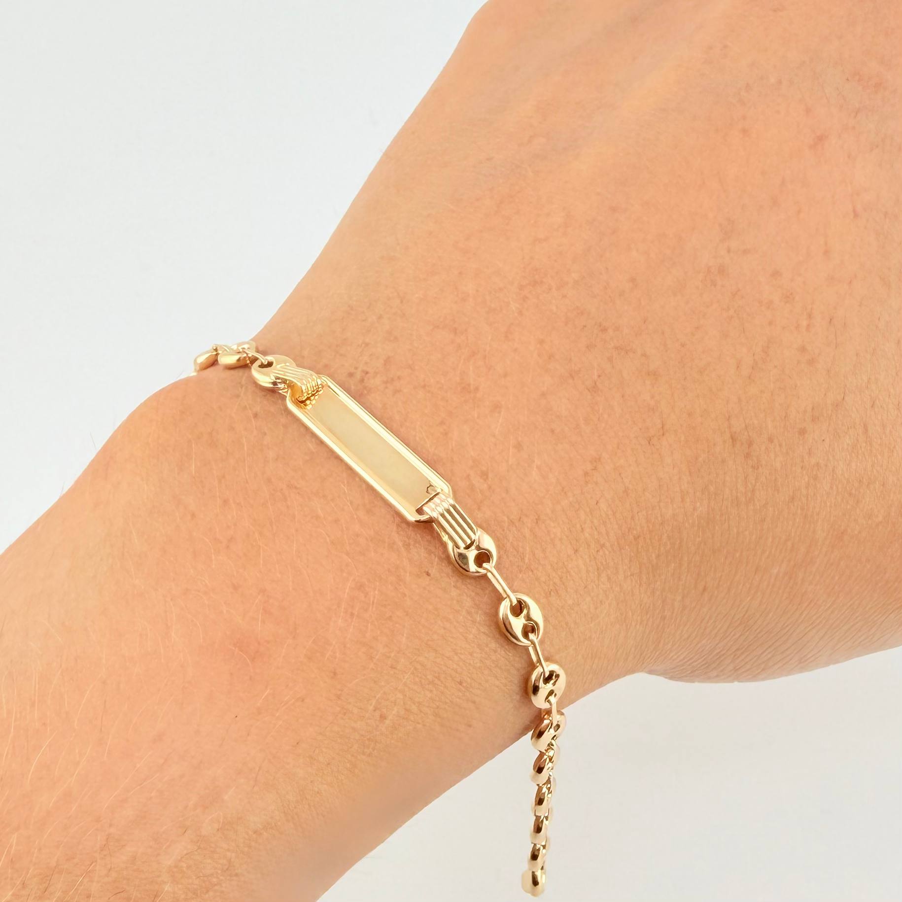 Baby Bracelet Gc Rectangular Plate 2.25 g / 6 1/2 in / 4.1 mm Yellow Gold 18K