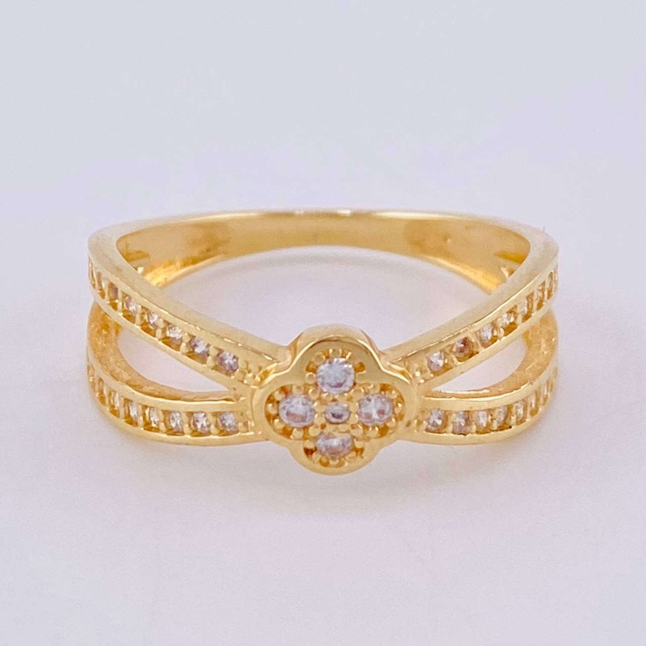 Clover Ring Infinite Ribbon 2.95 g / T7 1/4 Yellow Gold 18K