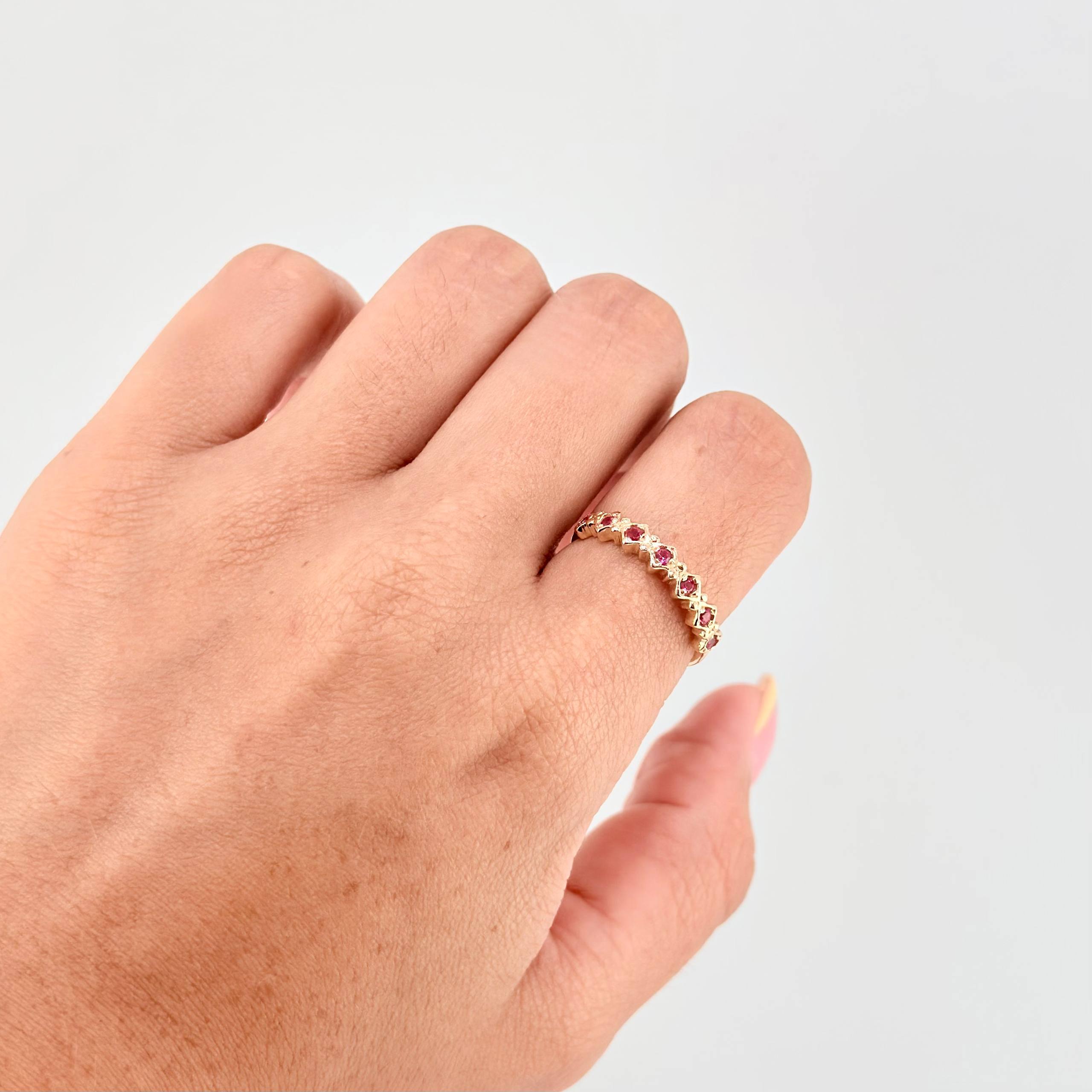 Bicircular Rhombus Ring 1.95 g / T7 3/4 Yellow Gold 18K
