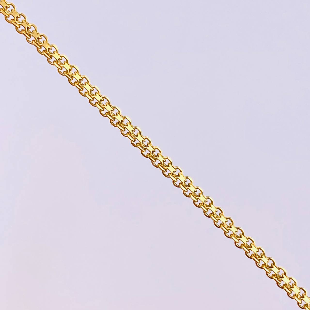 Bismark Chain 4.25 g / 17 3/4 in / 2.1 mm Yellow Gold 18K
