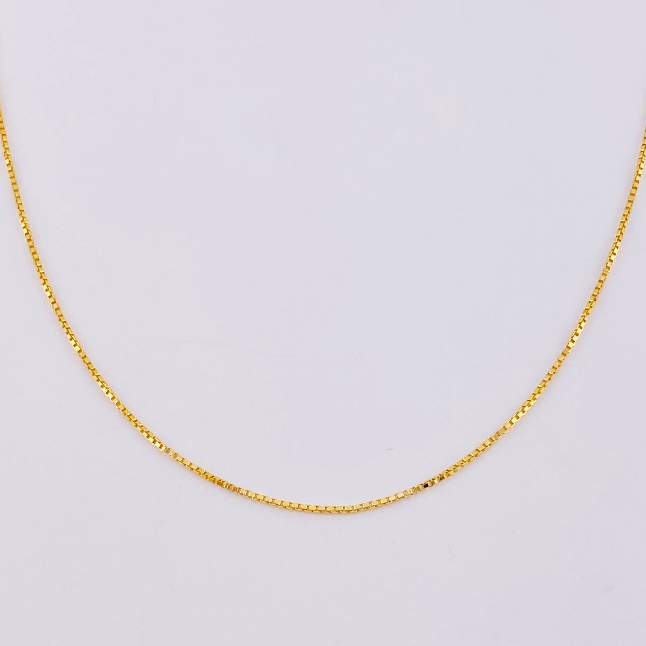 Cadena Veneciana 3.4 g / 24 in / 0.9 mm Oro Amarillo 18K