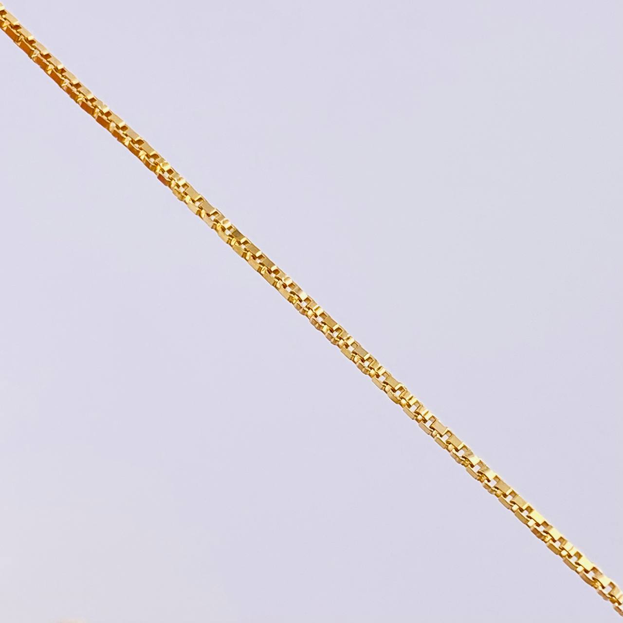 Cadena Veneciana 3.4 g / 24 in / 0.9 mm Oro Amarillo 18K