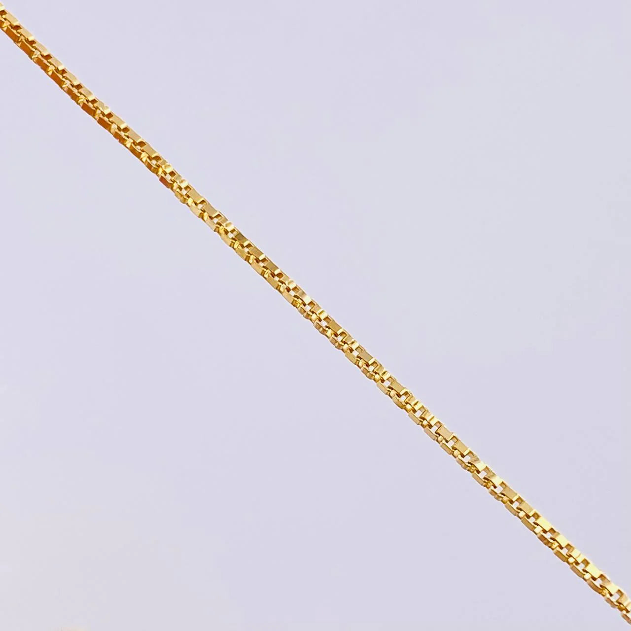 Cadena Veneciana 3g / 24 in / 0.9mm Oro Amarillo 18K