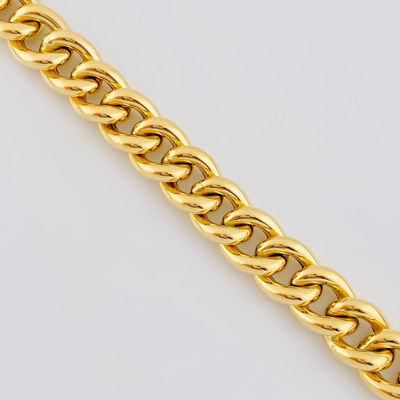 Cuban Links Bracelet 18.65 g / 8 1/4 in / 12.3 mm 18K Yellow Gold