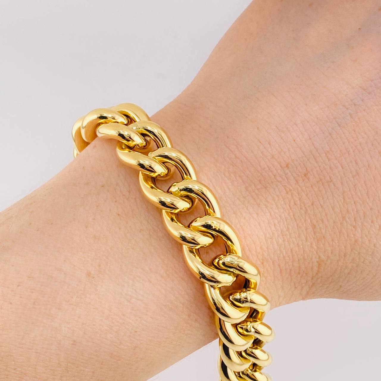 Cuban Links Bracelet 18.65 g / 8 1/4 in / 12.3 mm 18K Yellow Gold