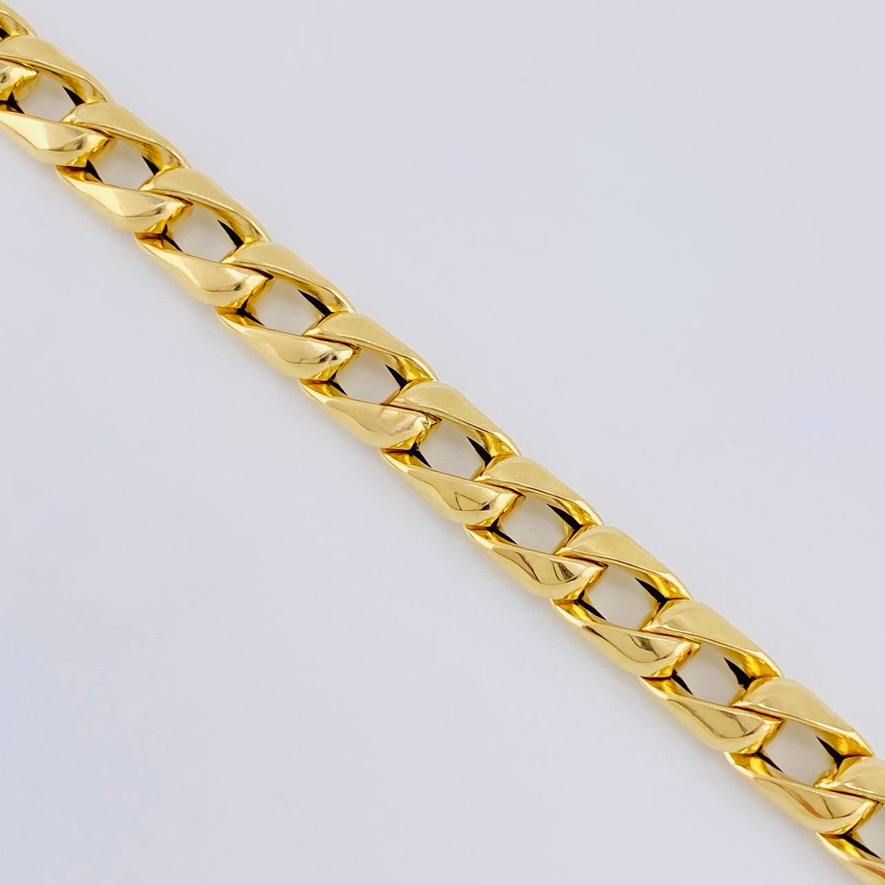 Pulso Panzer 9 g / 8 1/2 in / 8 mm Oro Amarillo 18K