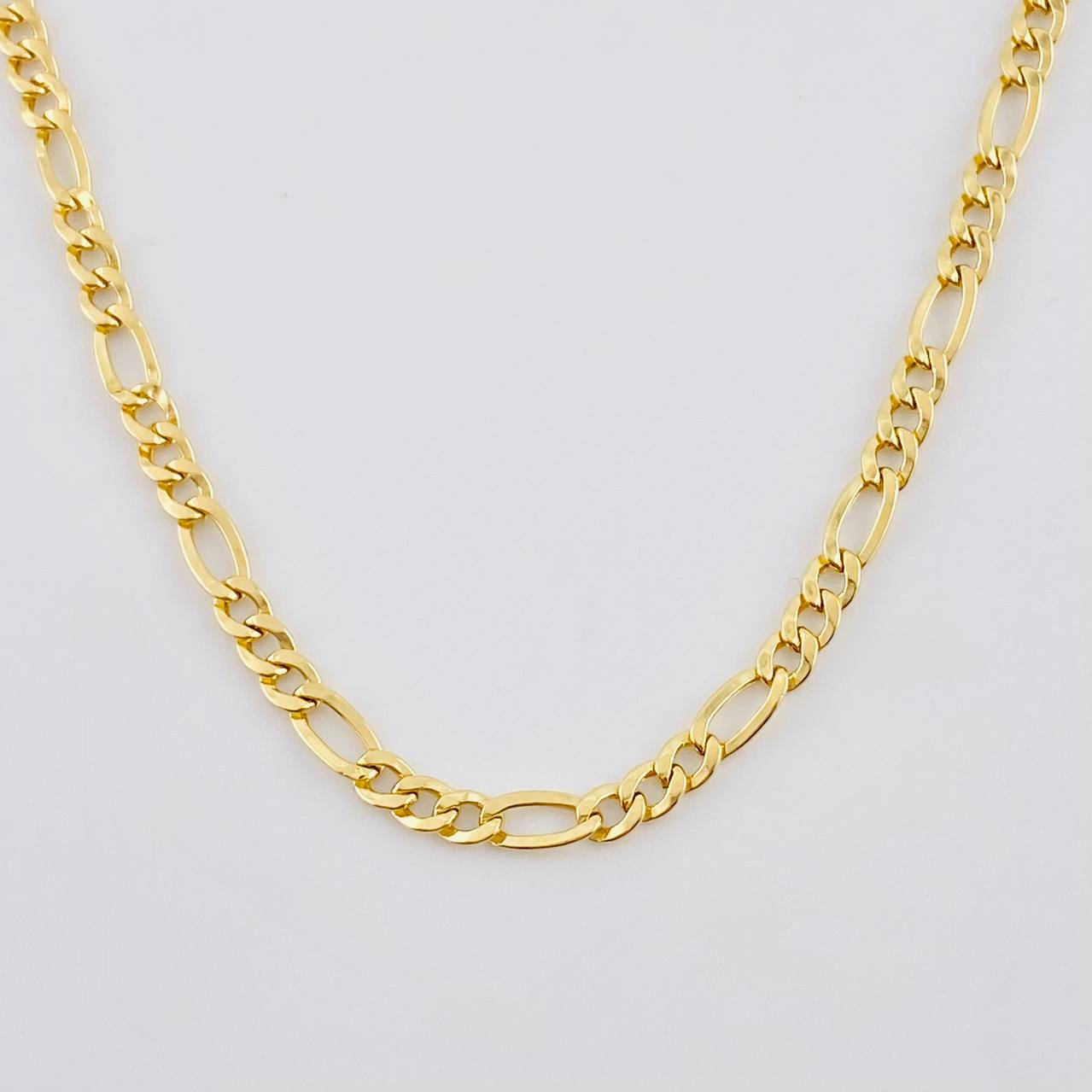 Cadena Figaro 2.2g / 45cm / 2.6mm Oro Amarillo 18K