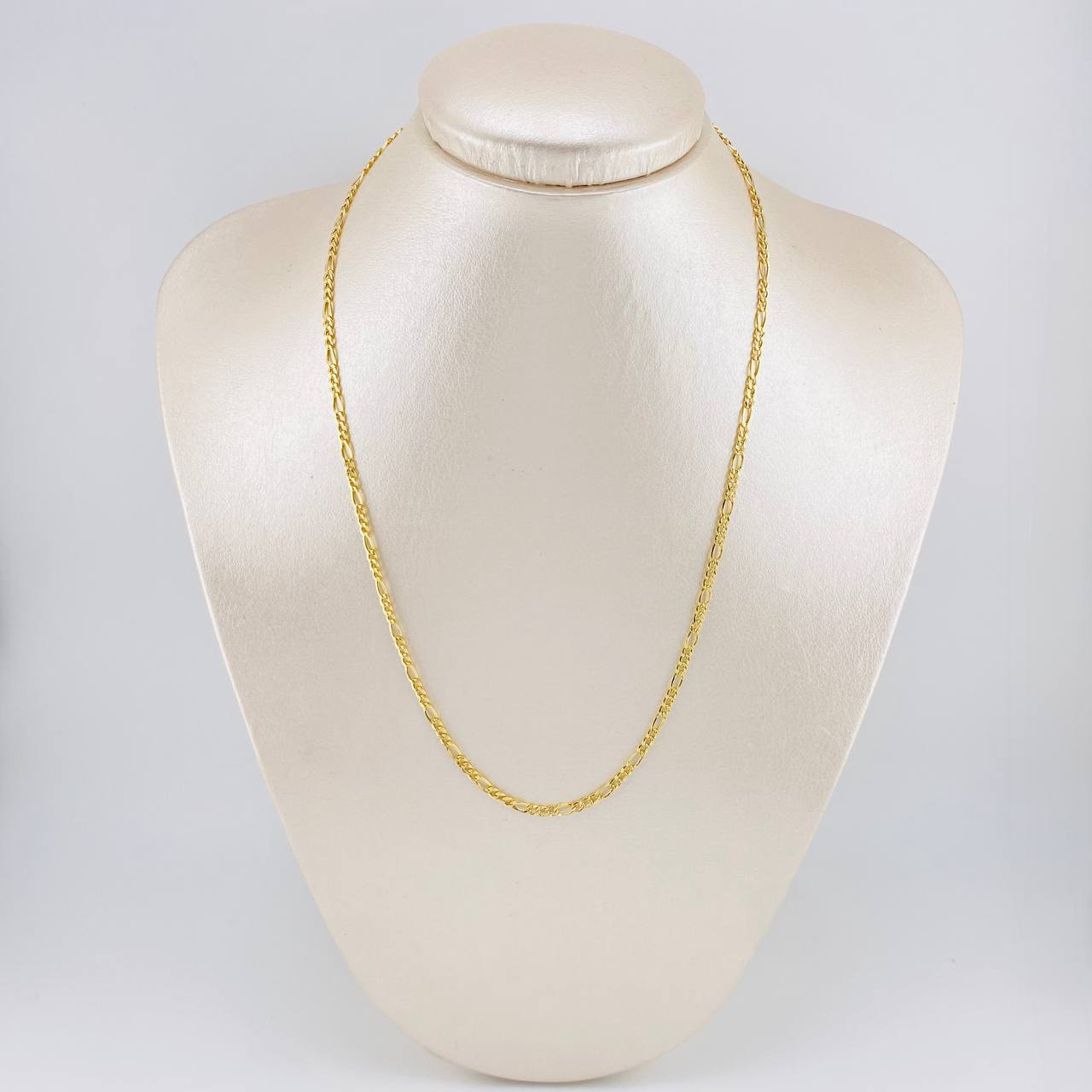 Cadena Figaro 2.2g / 45cm / 2.6mm Oro Amarillo 18K