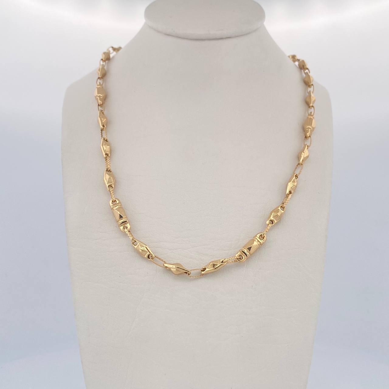 Rustic Pyramid Chain 11.35gr / 24.0in / 18K Gold $