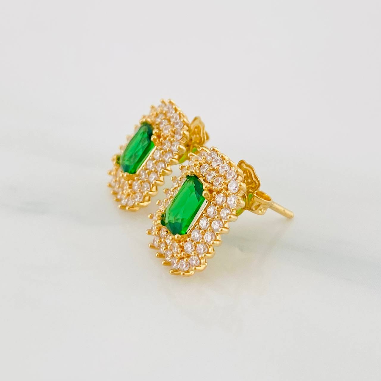 Stud Earrings Halo Sparkle 4.05g / in / 10.92mm Yellow Gold 18K