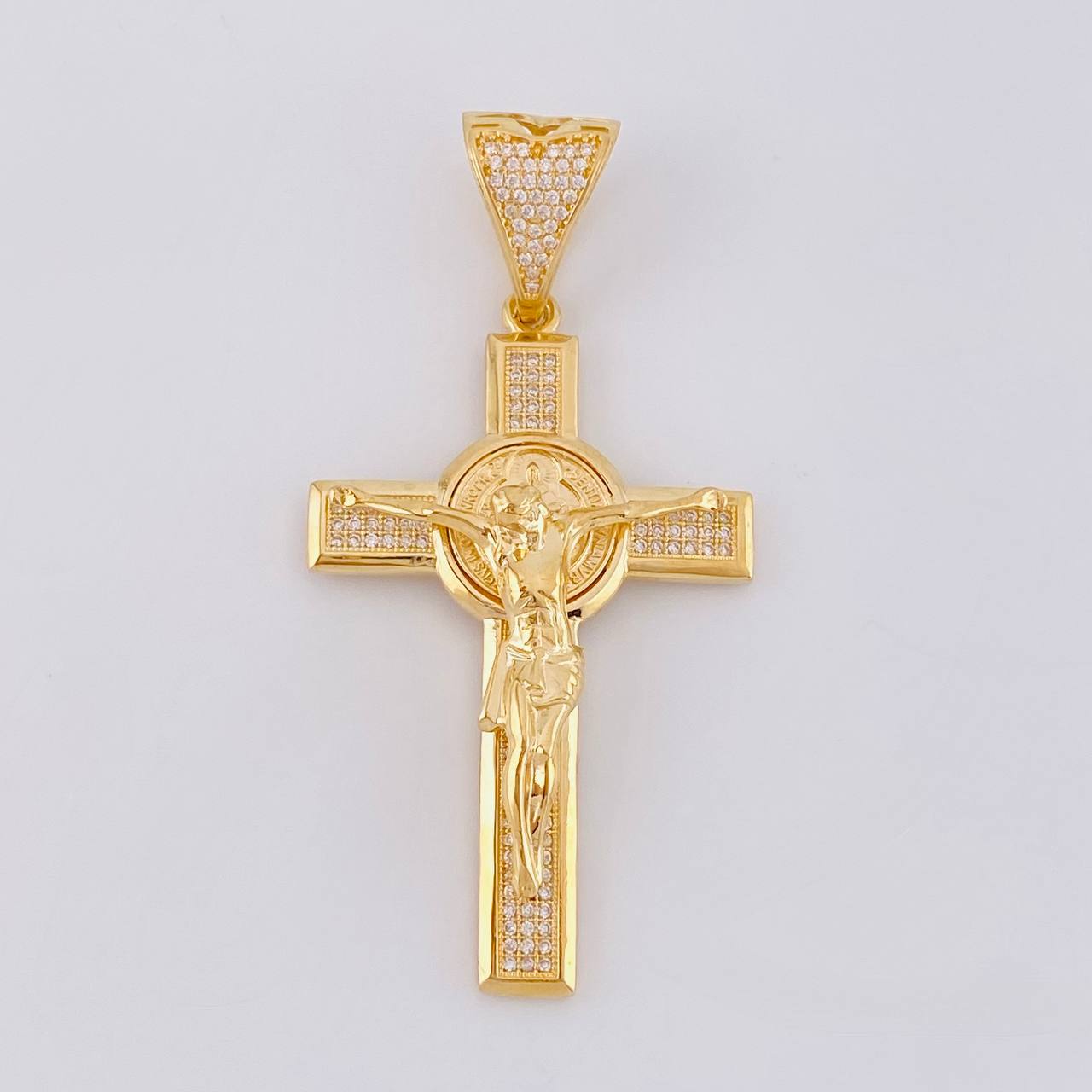 Dije Cruz Cristo San Benito 12g / 2 1/2 in Oro Amarillo 18K