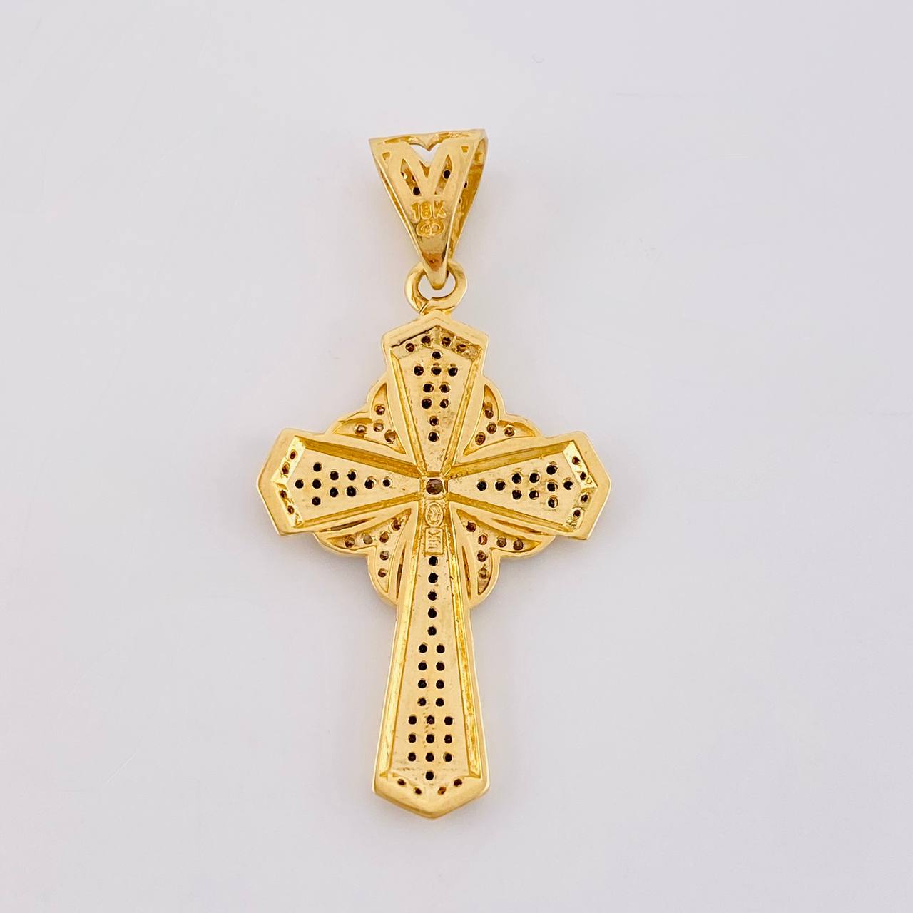 Dije Cruz Floral 6.6g / 1 3/4 in Dos Oros Amarillo Blanco 18K