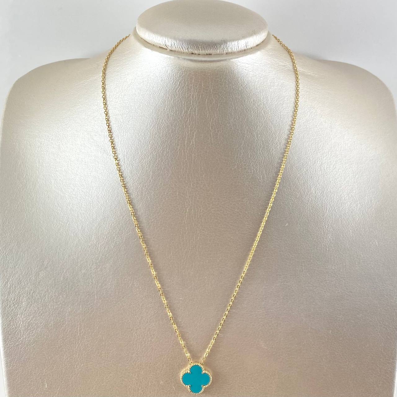 Cadena Aro Seguido Trébol VCyA 3.65gr / 45cm / 1.5mm Punteado Cuarzo Azul Celeste Mate Oro Amarillo  18K