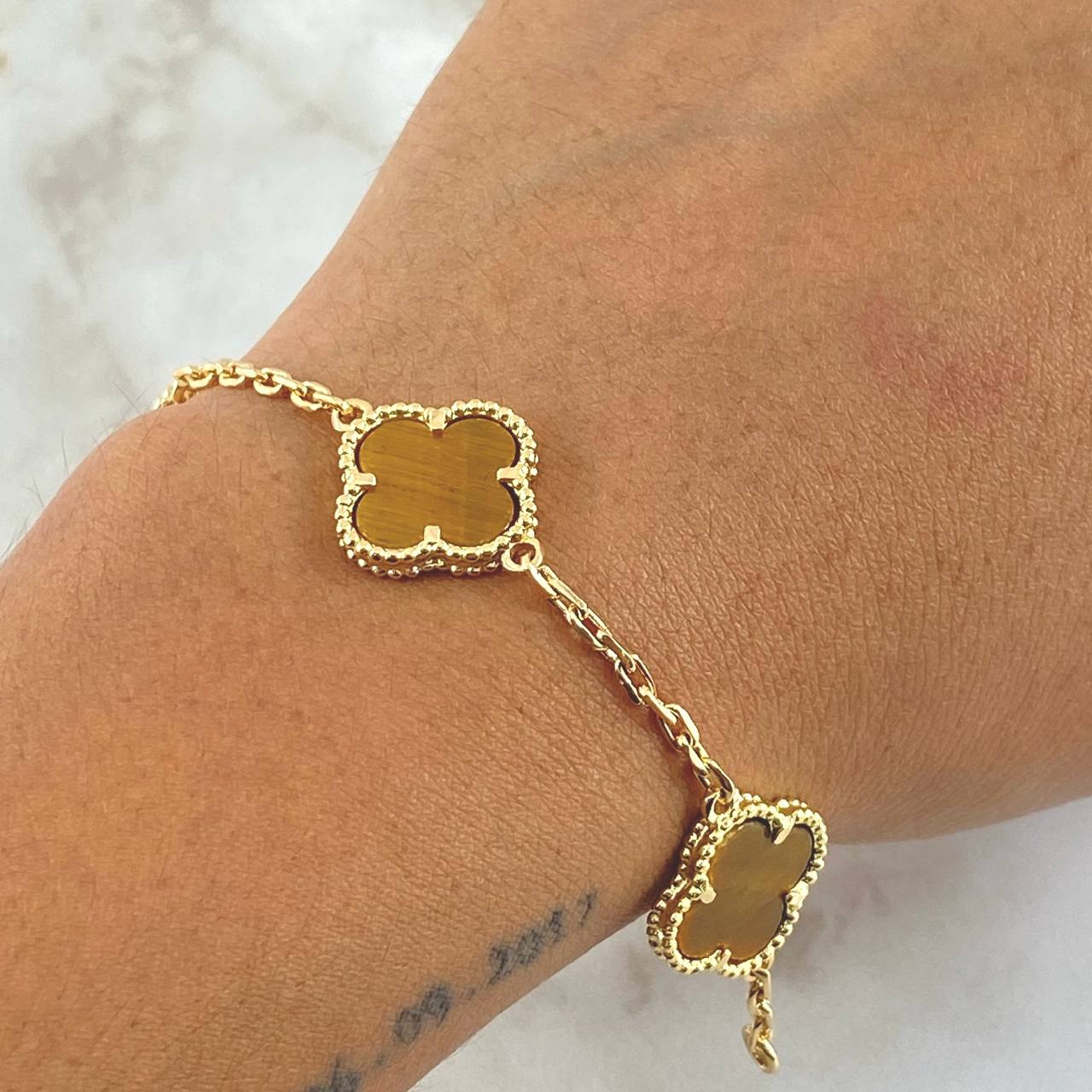 Classic Link Bracelet Trébol VCyA 14.3gr / 21.5cm / 3mm Ojo De Tigre Punteado Oro Amarillo 18K