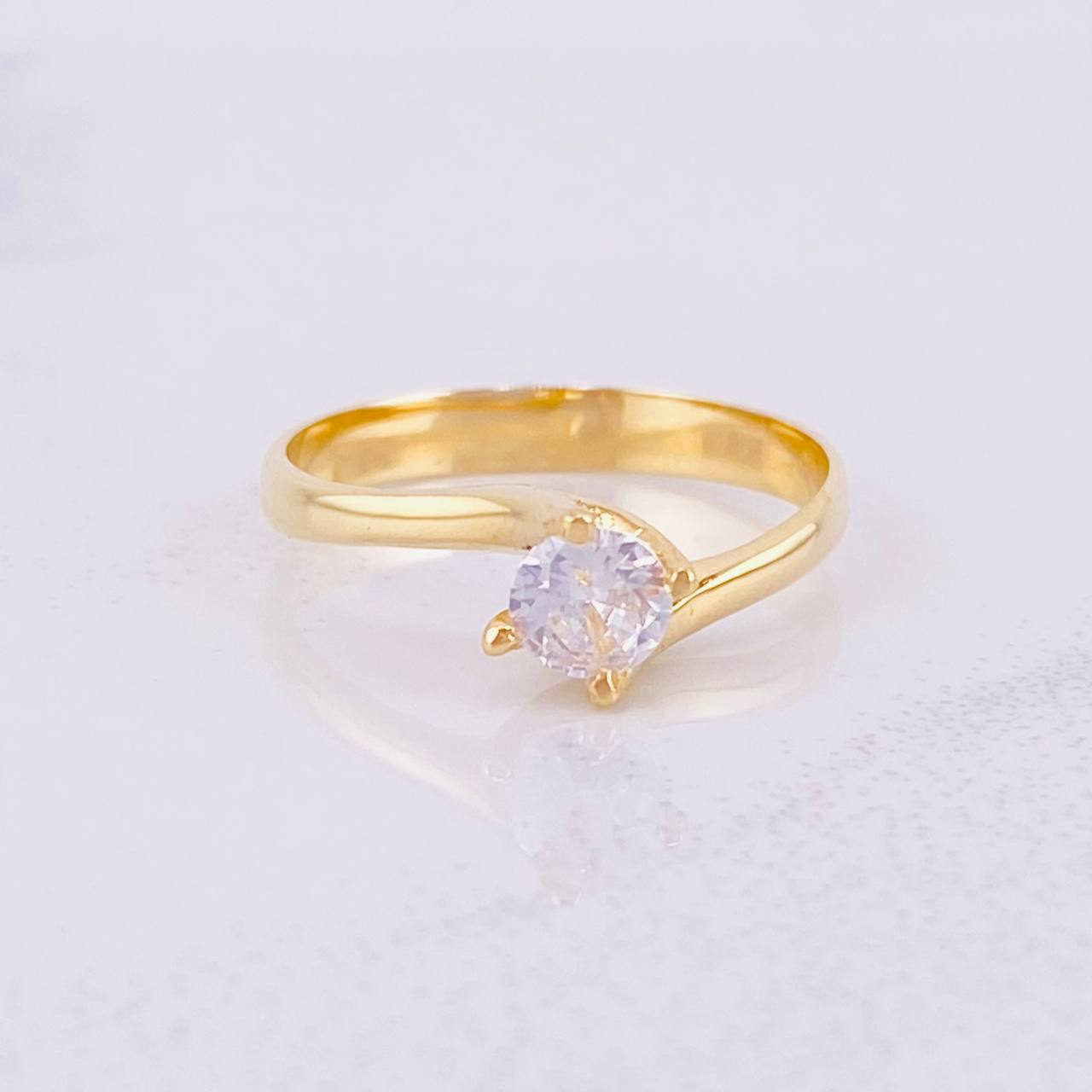 Solitaire Ring 2.1g / T5 3/4 Yellow Gold 18K