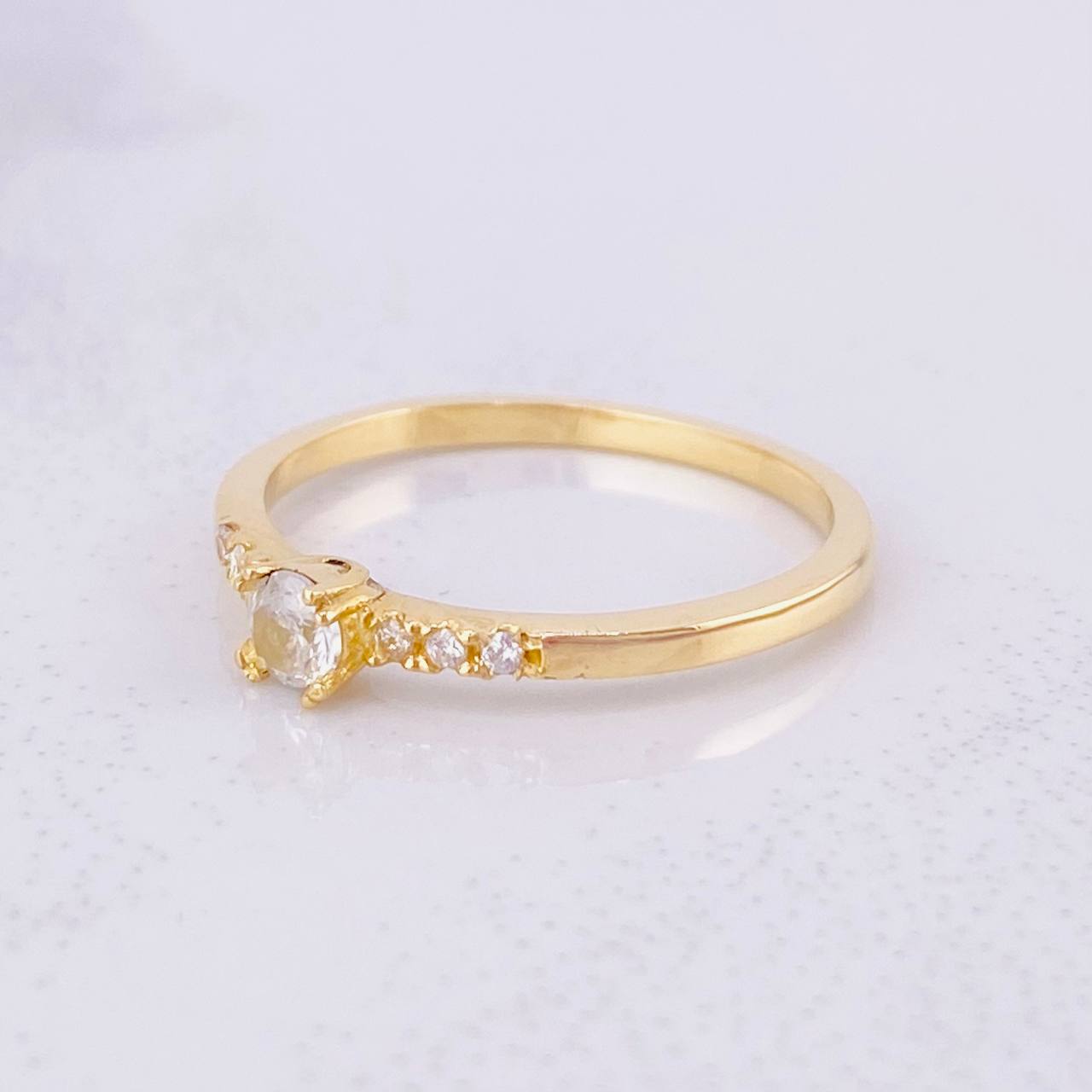 Anillo Solitario Dulzura 2.15g / T7 3/4 Oro Amarillo 18K