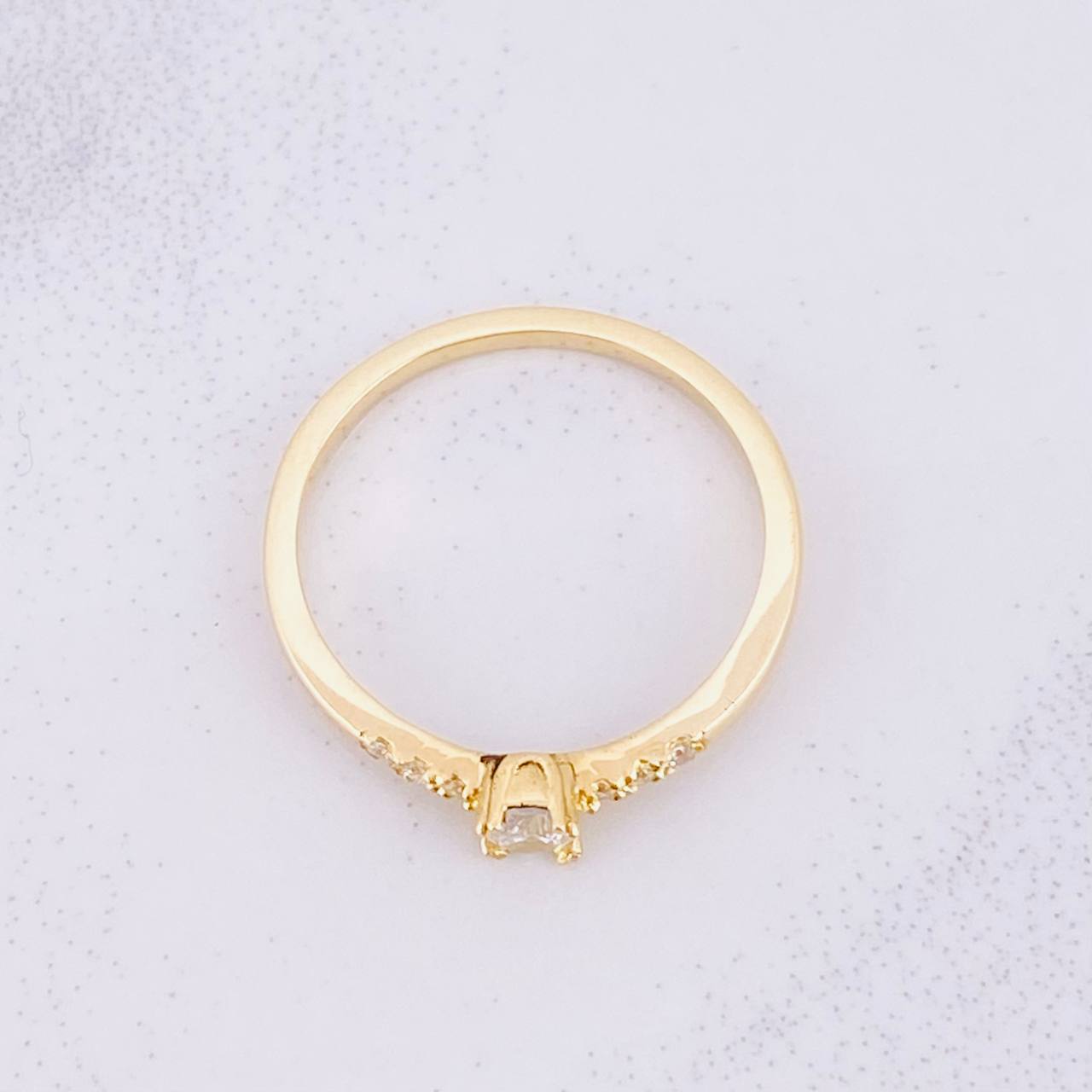 Anillo Solitario Dulzura 2.15g / T7 3/4 Oro Amarillo 18K