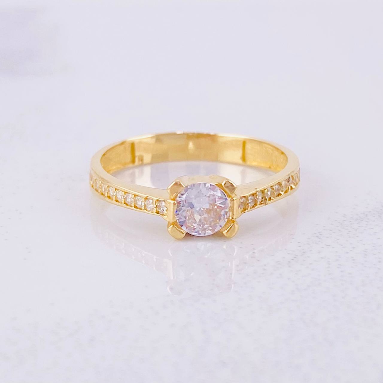 Solitaire Ring 1.95g / T5 3/4 Yellow Gold 18K