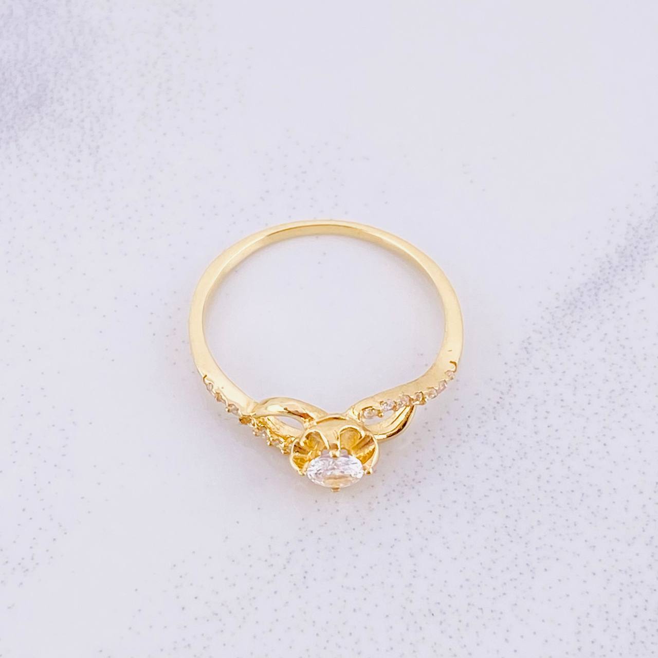 Anillo Místico 2.2g / T7 3/4 Oro Amarillo 18K