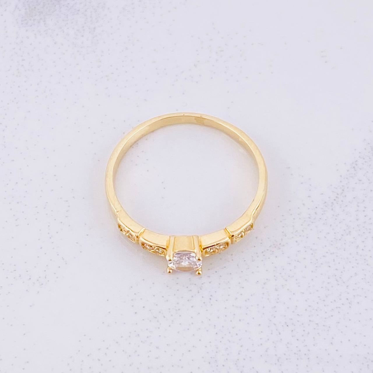 Anillo Piedra de Amor 2.1g / T7 1/4 Oro Amarillo 18K
