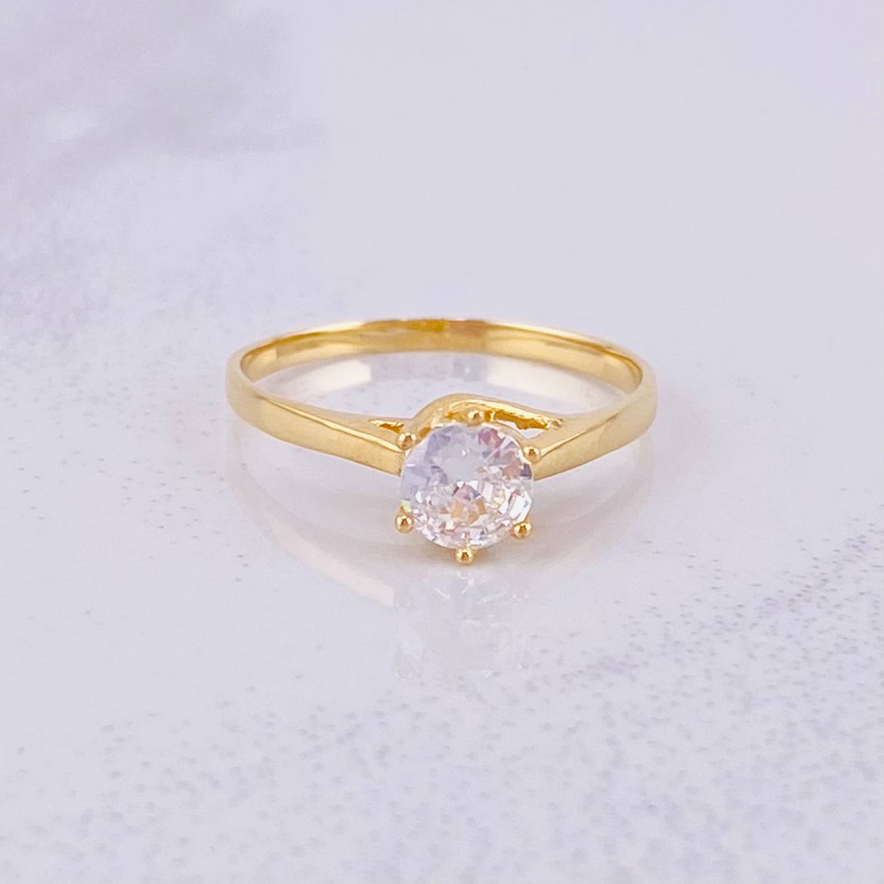 Anillo Solitario 1.55g / T6 Oro Amarillo 18K