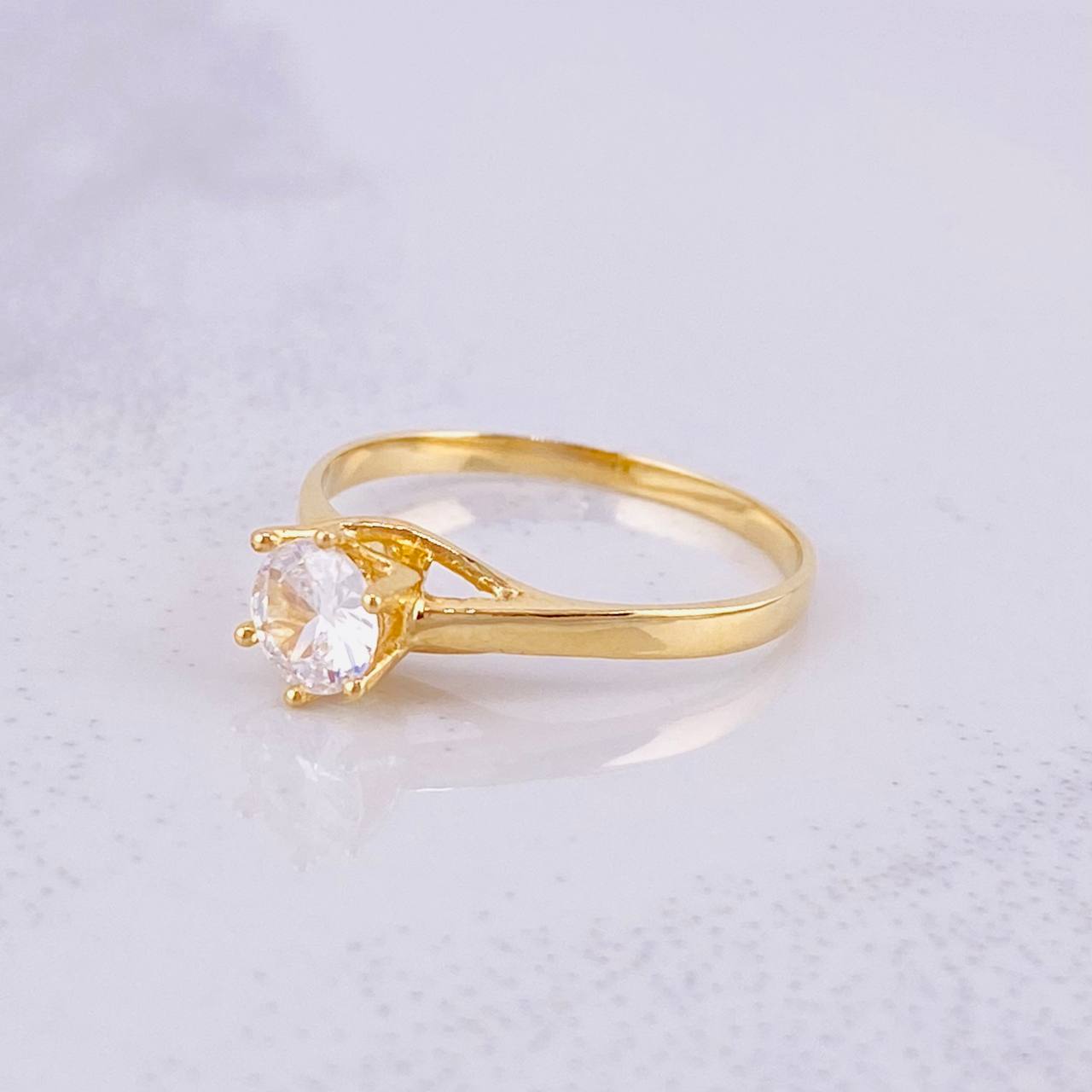 Anillo Solitario 1.55g / T6 Oro Amarillo 18K