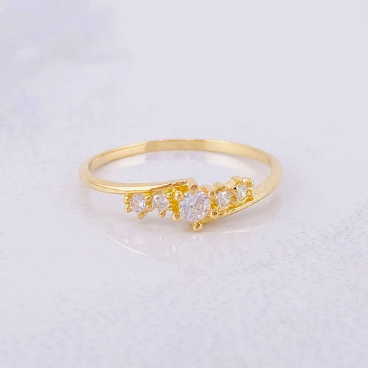 Trio Deluxe Ring 1.5g / T7 3/4 Yellow Gold 18K