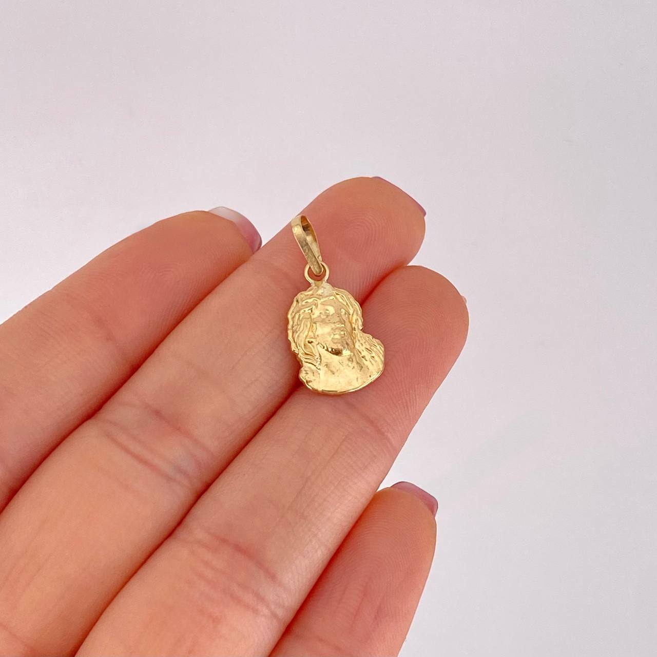 Dije Rostro Cristo 0.8g / 3/4 in Oro Amarillo 18K
