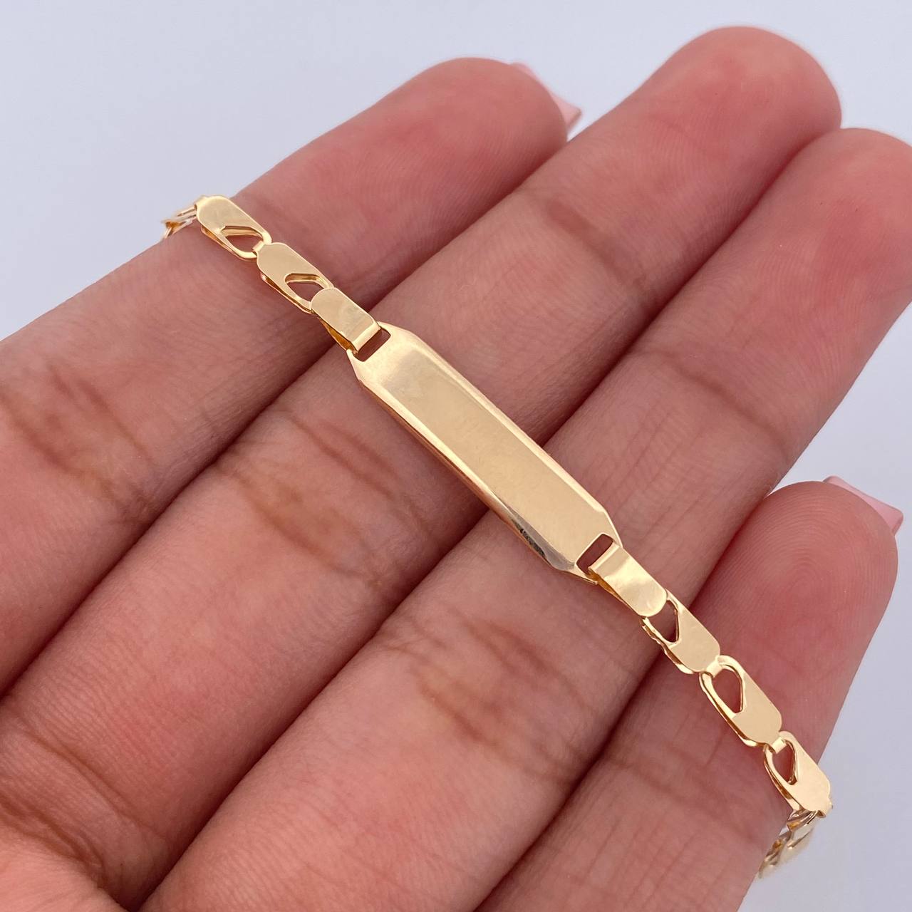Pulso Bebé Ojiva 1.9gr / 15.1cm / 12.5mm Placa Octagonal Curva Oro Amarillo 18K &