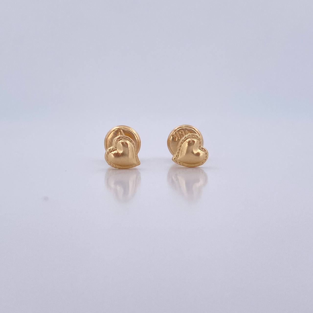 Stud Earrings Heart 0.5gr / Yellow Gold Dotted 18K $